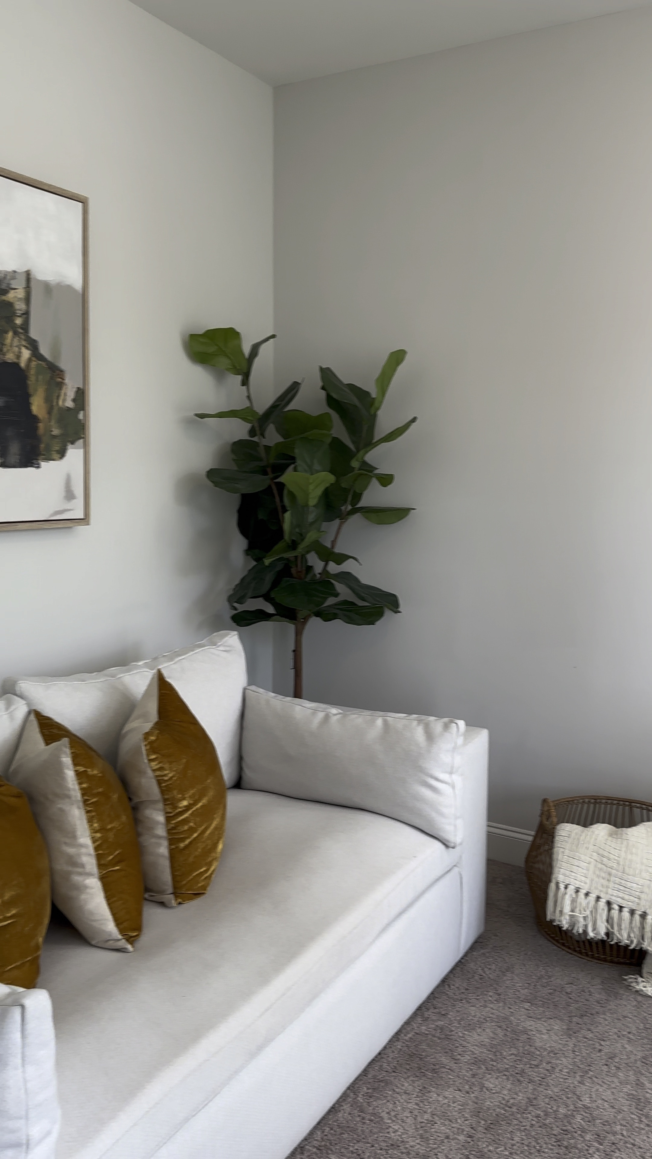 Guest bedroom
Home office
Sitting room
Lounge room
Zen room