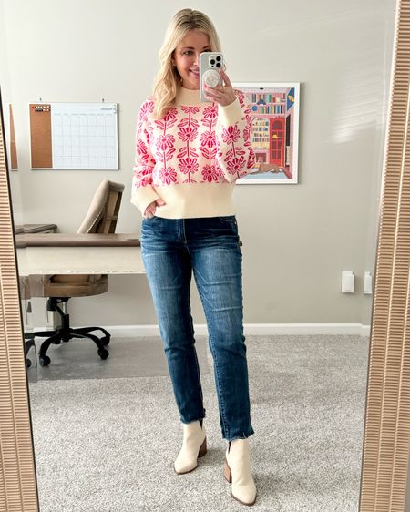 Avara paisley sweater 🌸🌺

#spring transition sweater #avara #kutfromthekloth jeans #bp booties 

#LTKover40 #LTKmidsize