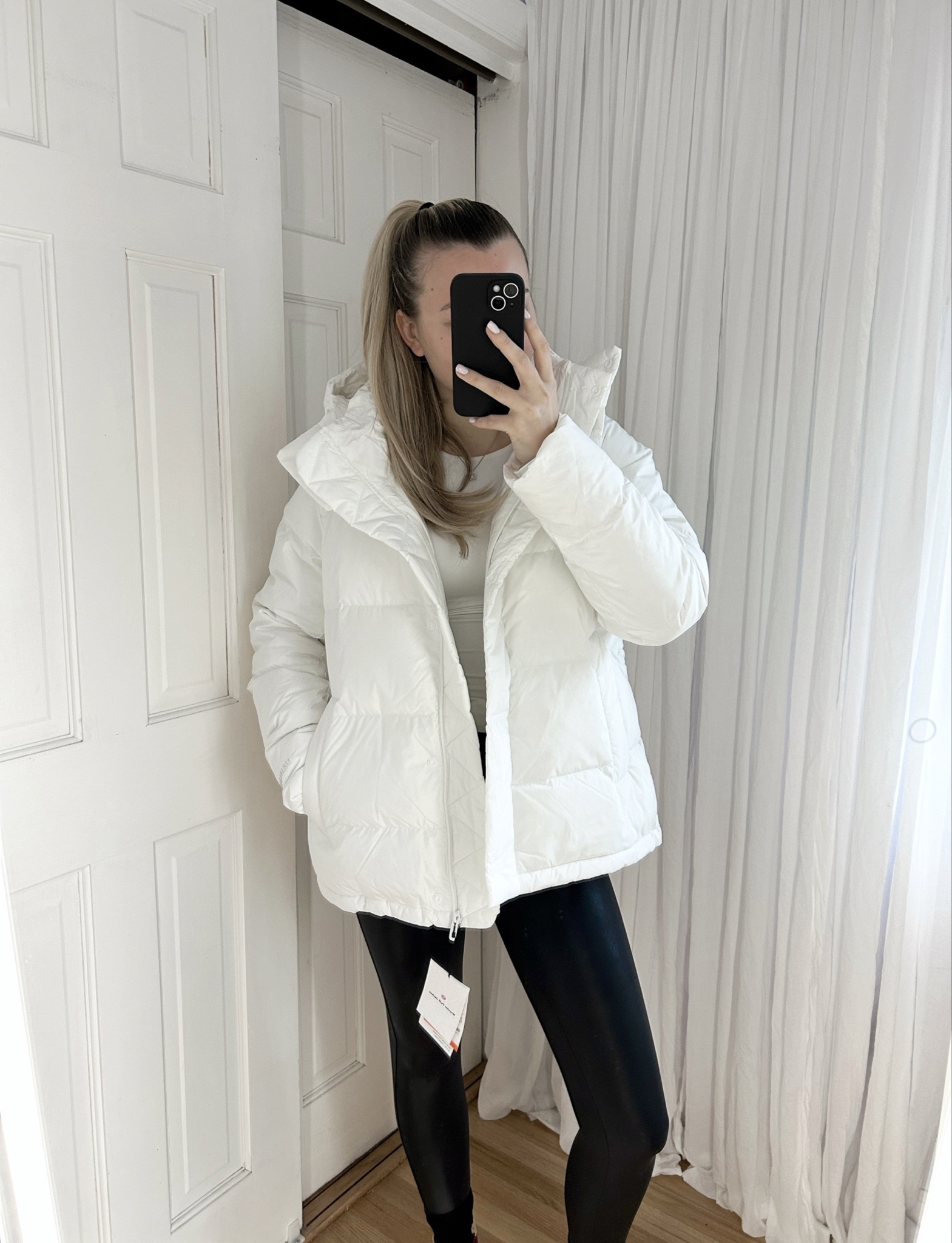 Warm white lululemon puffer jacket 🤍 I’m wearing a size 8 and love how you can scrunch the back of the coat ☕️ winter outfit, white puffer coat, ski outfit

#LTKworkwear #LTKstyletip #LTKtravel