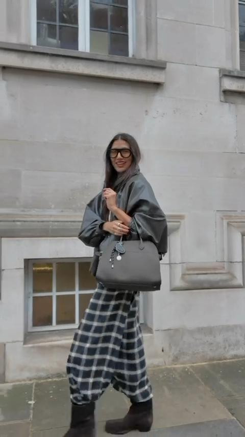 High Low Styling and this full look is  all from New in Zara! The Trousers I feel are quite love hate, I personally think they are quite Chic! What do you guys think of this look? 🍁

Autumn Style, Autumn Fashion, Autumn Outfit, Winter Style, Winter Outfit, Leather Jacket, Check Trousers, New in Zara, Aviator Sunglasses 

#LTKeurope #LTKuk #LTKautumn