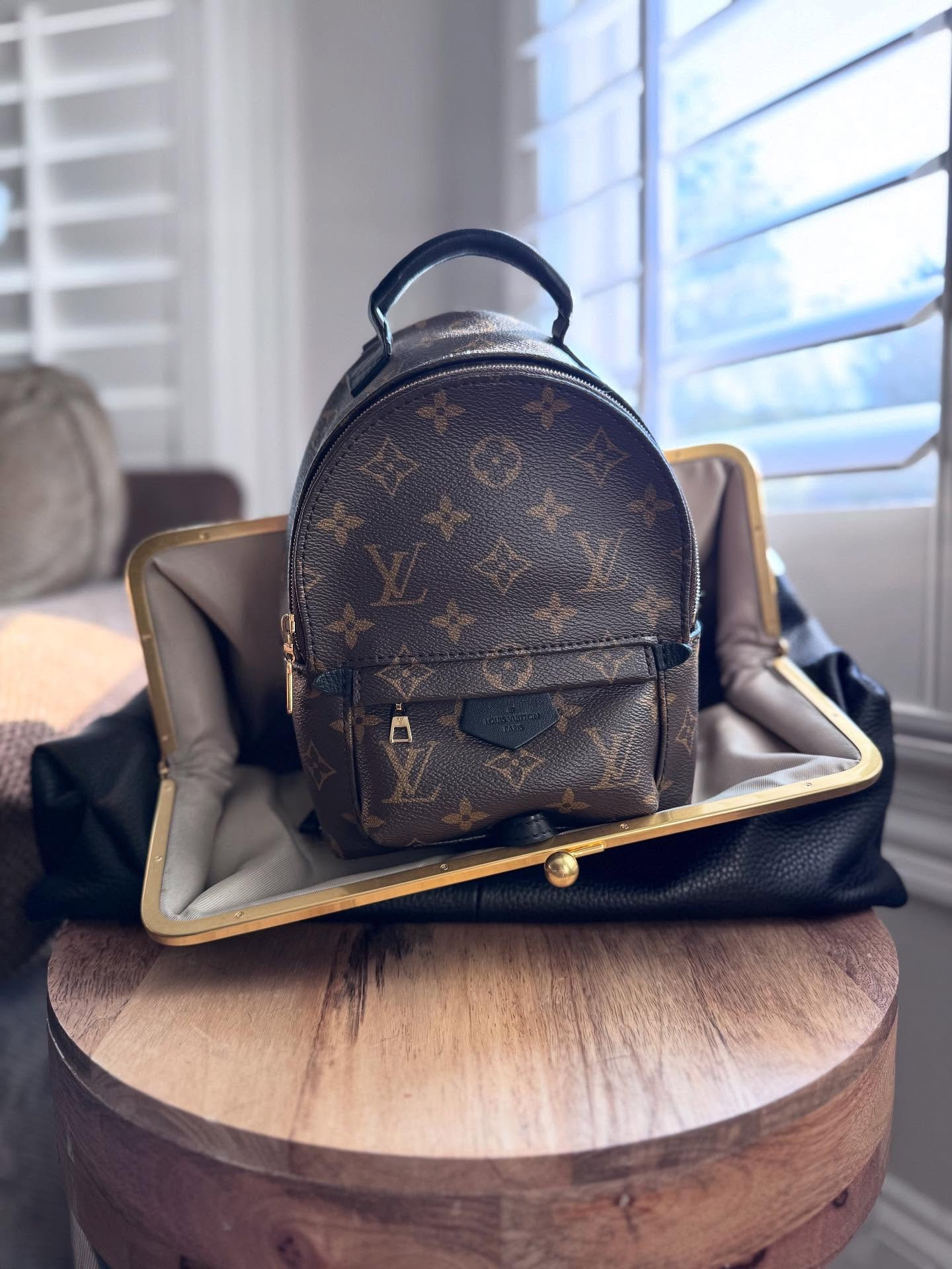 When the light hits just right….
*Linked some under $2k 

Designer Bags, bag collector, leather bags, high end bags, mini bags, backpacks, oversized clutch, leather clutch, kisslock bag, kisslock clutch, black leather bags, moms who collect bags, atlanta moms, golden hour, light pics, fashion pics #bagsofinstagram