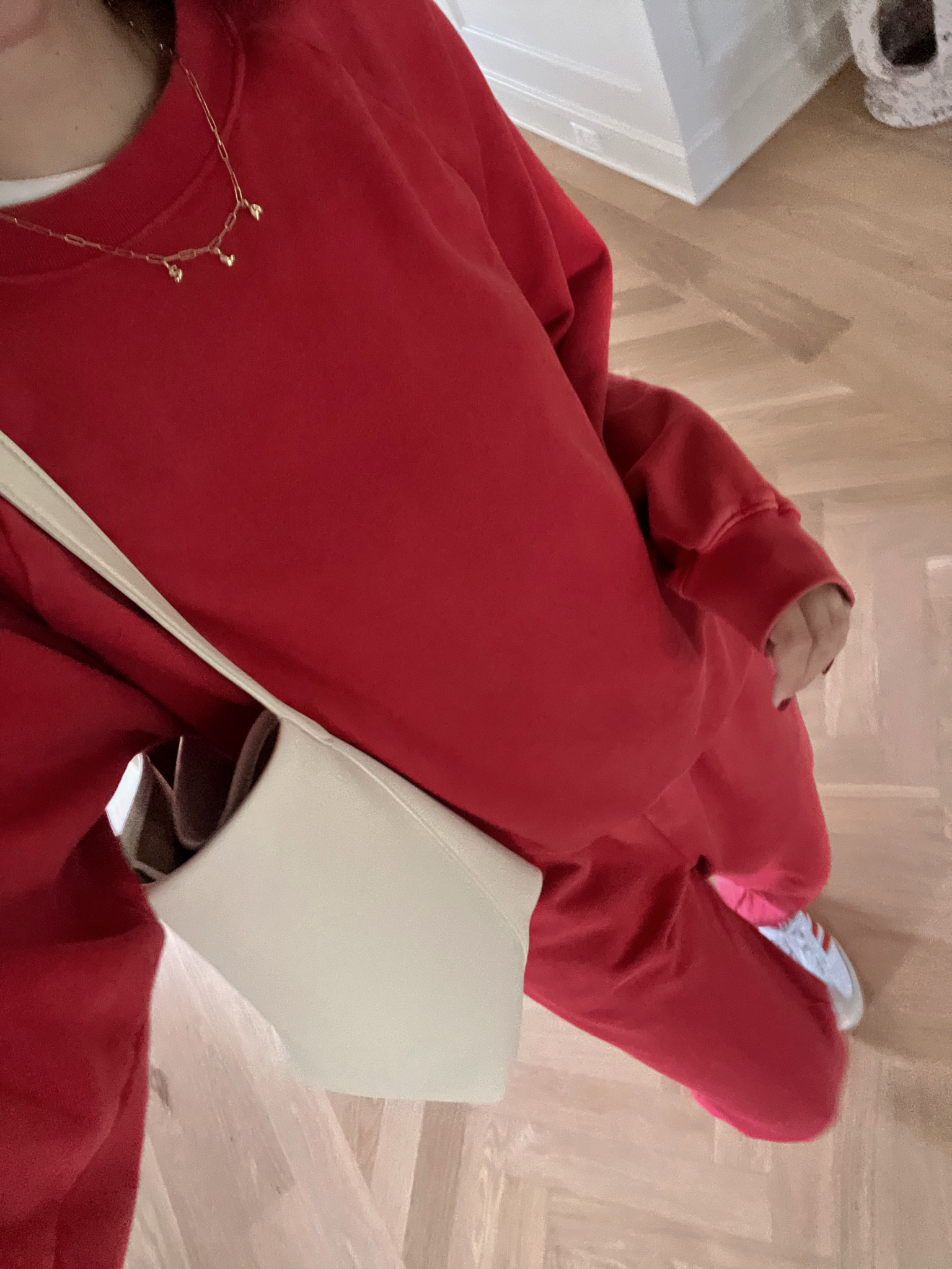 school drop #ootd 
sizes:
small crew neck 
medium sweatpants 


#LTKFindsUnder100