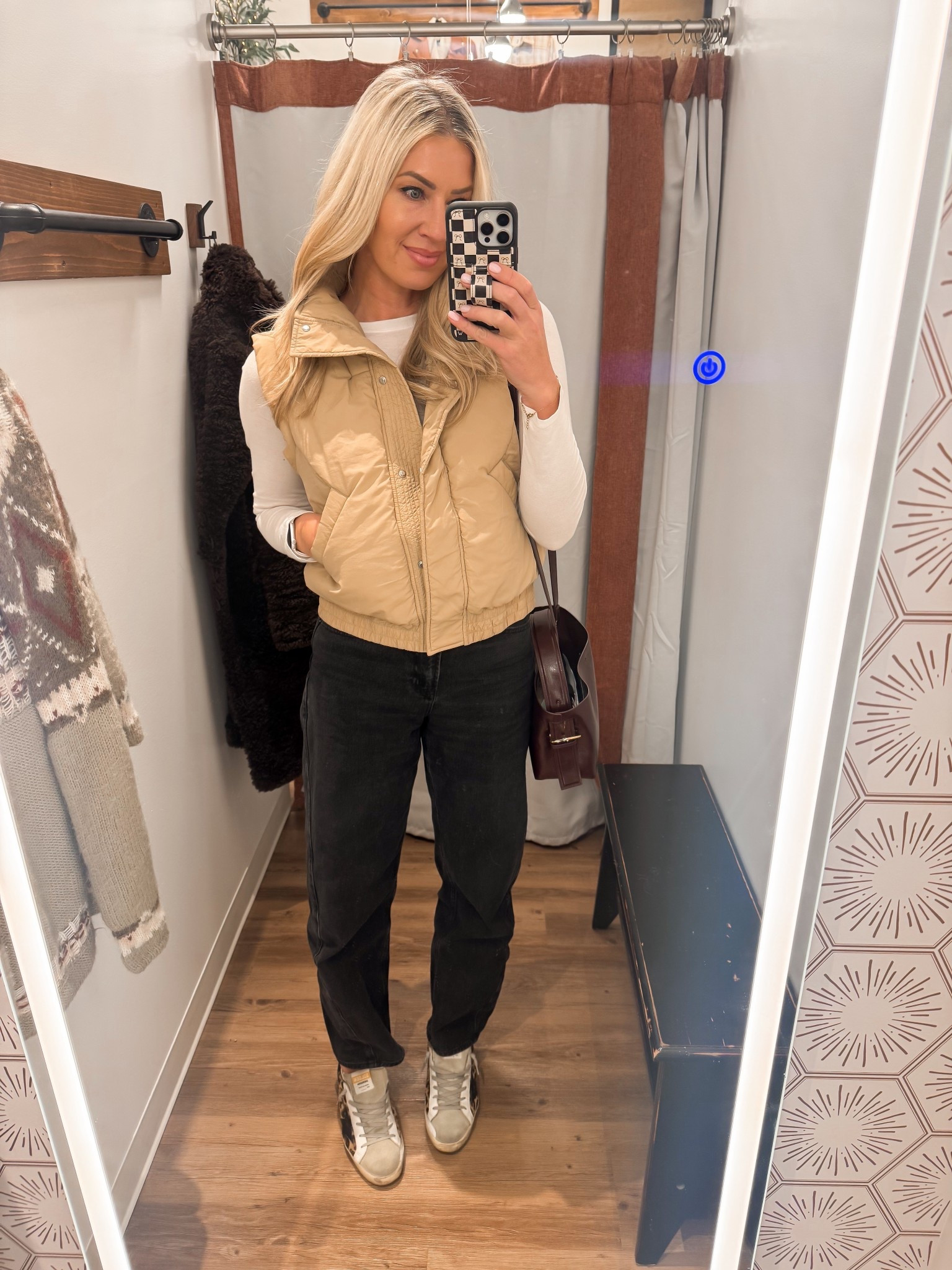 The cutest Amazon vest! Multiple color options and the fit is 👌🏼

#LTKootd #LTKFindsUnder50 #LTKSeasonal