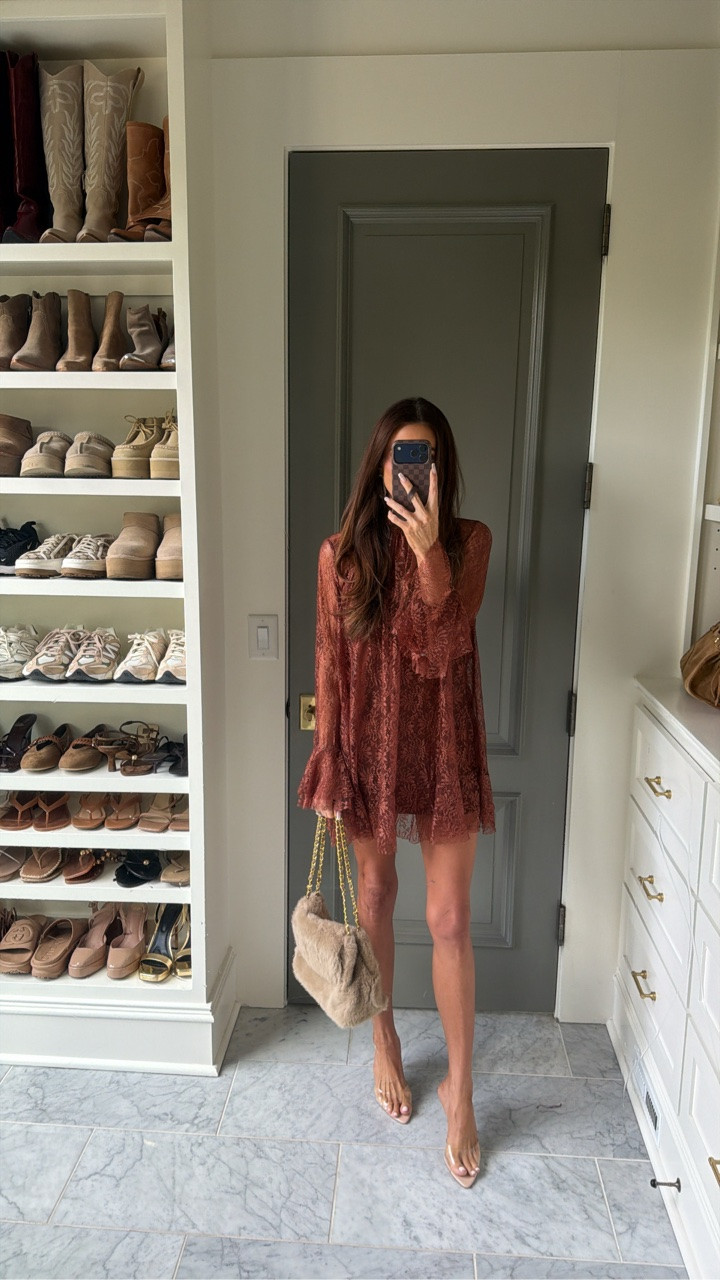 Use code SARAH40

Dress Small

Fall outfit, wedding guest dress, family picture dress

#LTKSaleAlert #LTKootd #LTKWedding