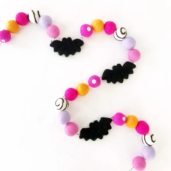 Halloween Felt Ball Garland With Felt Bats - Etsy | Etsy (US)