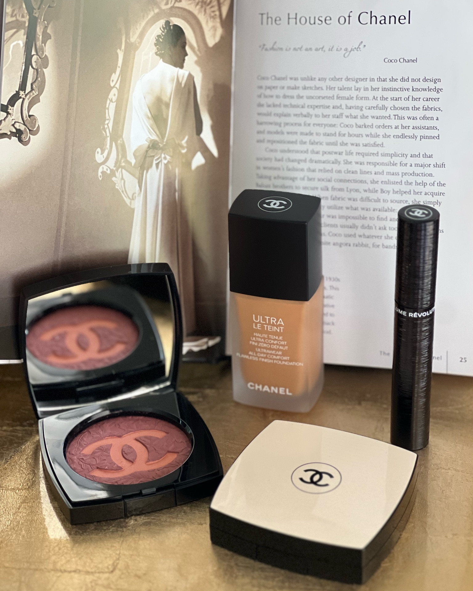 Chanel Make Essentials!

Highlights the blush limited edition, powder, mascara and foundation!

Thanks so much for shopping with me! Make sure to follow for more!


Chanel • Chanel beauty • makeup • Chanel makeup • Chanel foundation • Chanel powder • ltk find • ltk Brasil • LTK beauty • LTK under 100

#LTKtravel #LTKFind #LTKbeauty