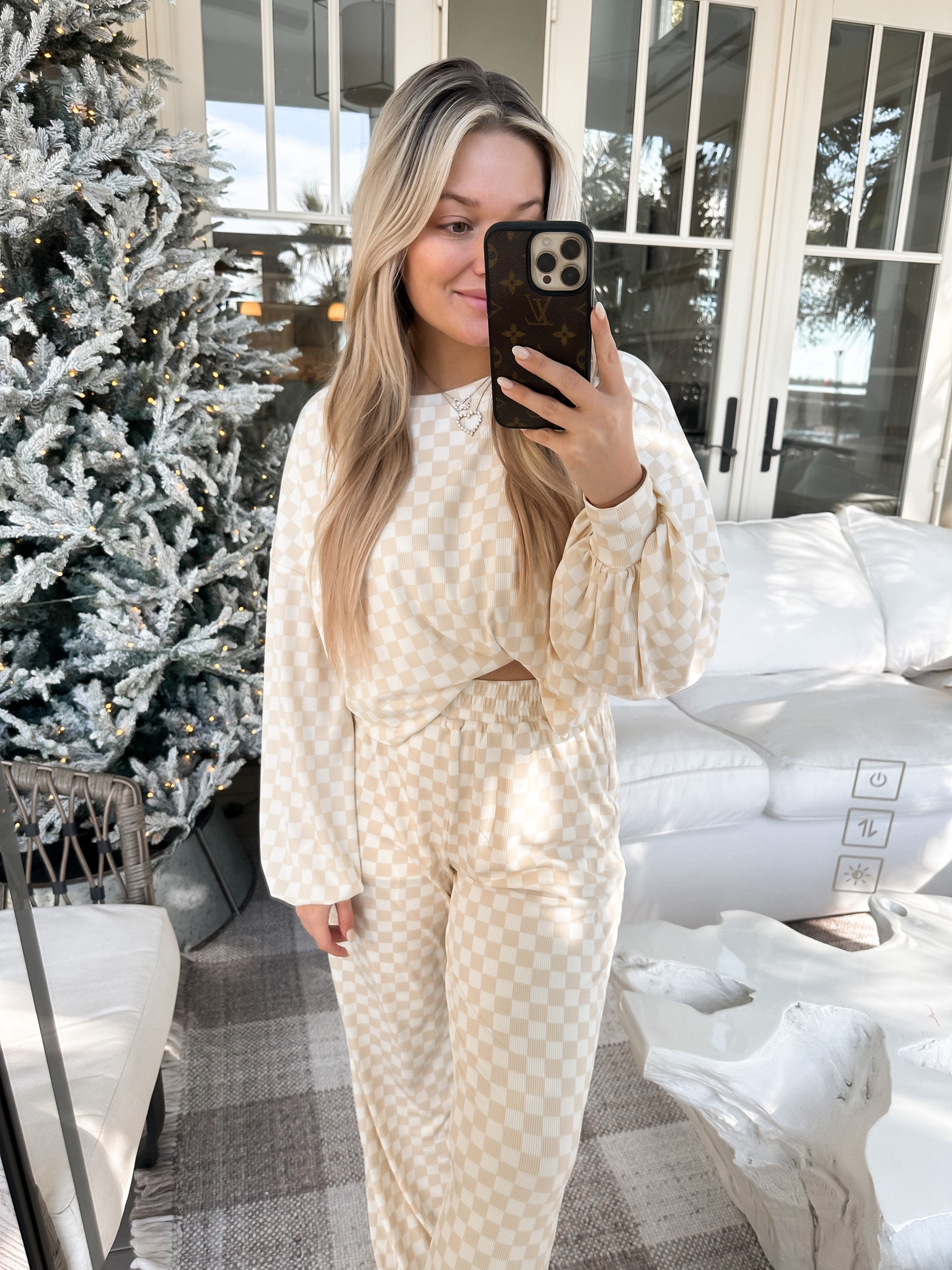 WHITNEYR20 for 20% off
Wearing size medium in both
Cozy winter outfit 
Boutique try on


#LTKunder50 #LTKtravel