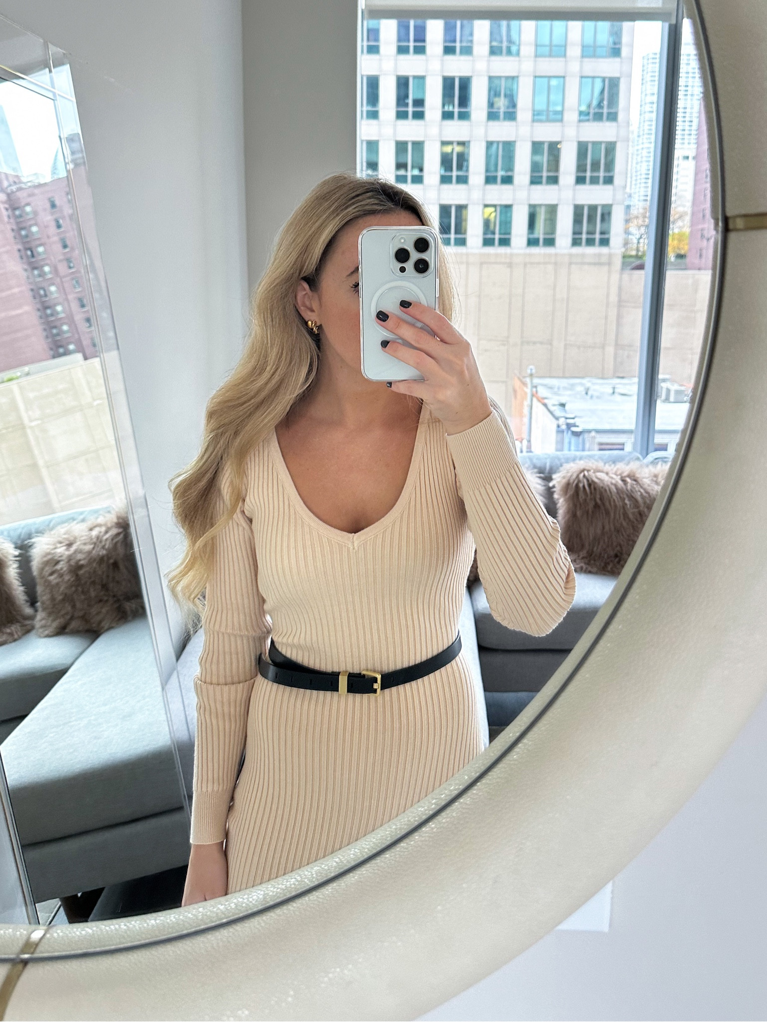 sweater dress for fall
fall fashion
gold earrings
Holiday party outfit
Thanksgiving outfit 
Family photos outfit 
gold teardrop earrings
twisted hoop earrings 

#LTKstyletip #LTKHoliday

#LTKSeasonal #LTKStyleTip #LTKParties