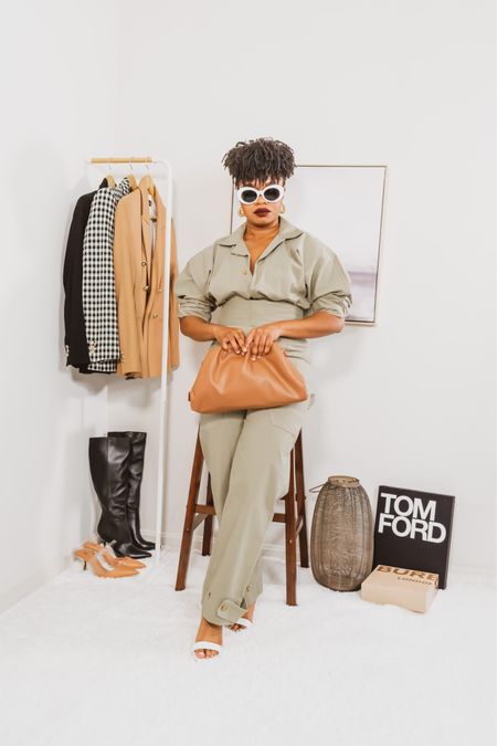 Styling an Olive Green Jumpsuit
-Jumpsuit by Zara
-Cloud Bag by Amazon Fashion
-Round sunglasses by Amazon Fashion
-Simple white heels
