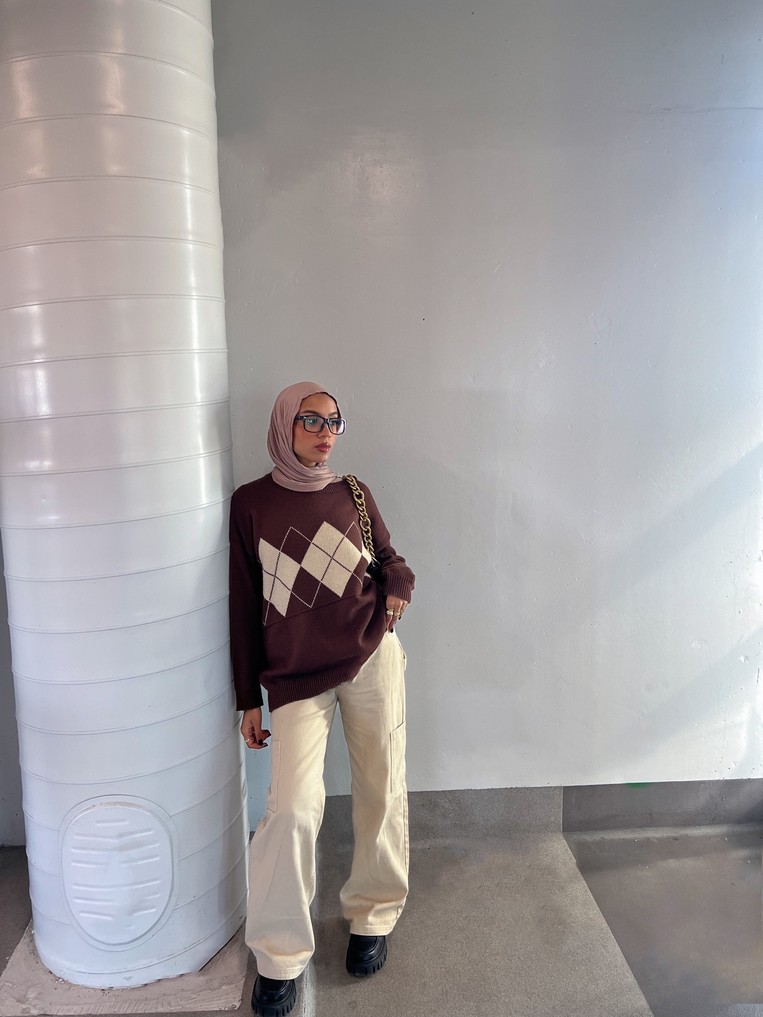 #brownsweater #cargopants #widelegpants #beigecargos #asos #shein #fallfashion #brownsweater #knitsweater #fallfashion #jerseyhijab #ootdhijabi #ottdmodest #sheinfashion #begieoutfit #brownootd #sweaterfashion #streetwearhijabi #ootdfashion #torontofashion #ootdfashion #torontoblogger

#LTKCon #LTKSeasonal