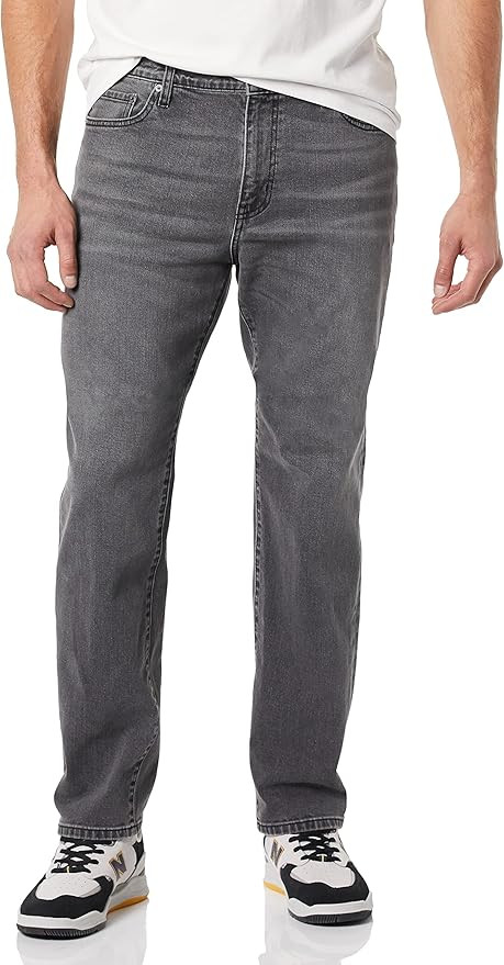 Amazon Essentials Men's Straight-Fit Stretch Jean | Amazon (US)