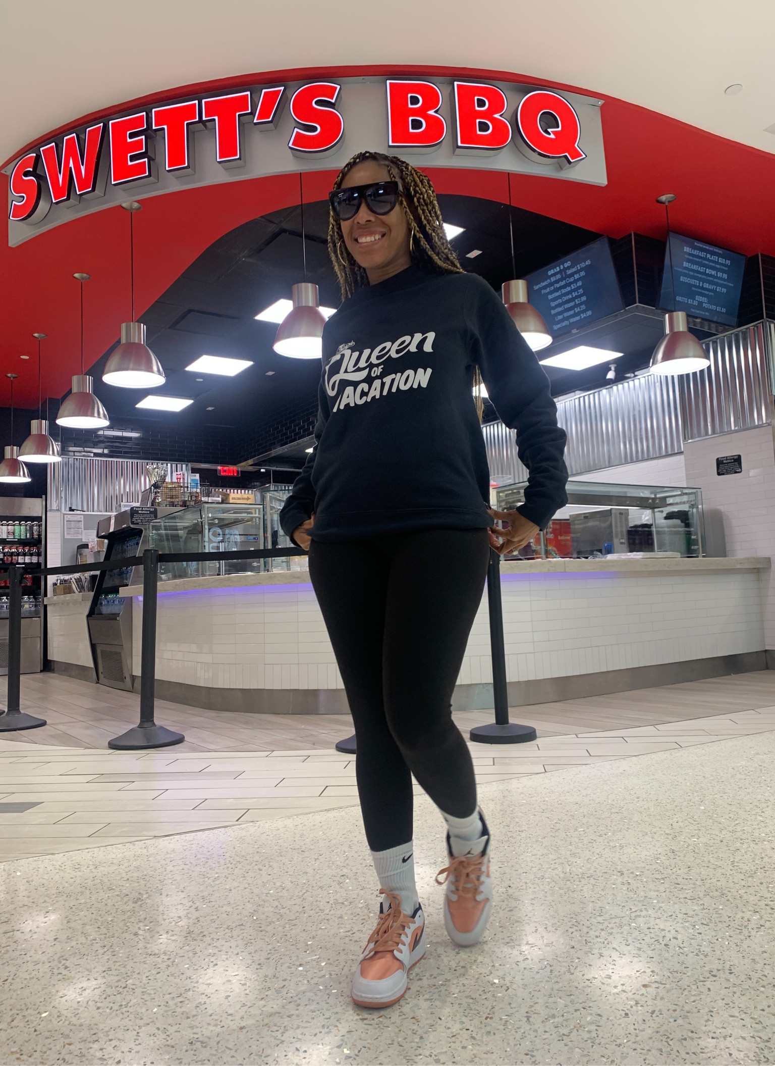 Headed towards warmer weather. #airport #airportstye #airportootd

#LTKunder50 #LTKtravel