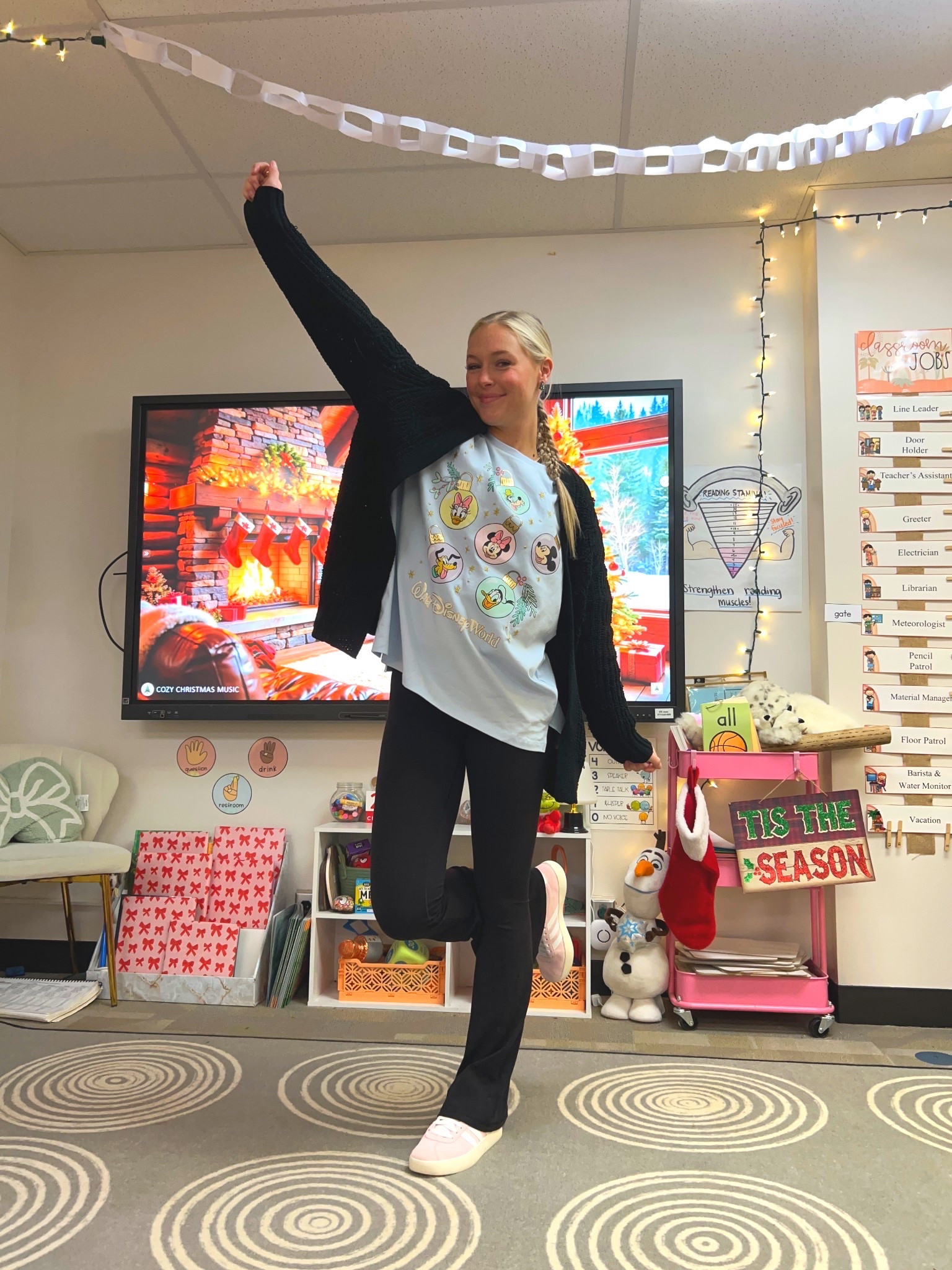 Day 3 of my teacher holiday outfits!! #teacher #LTKTeacher

#LTKHoliday