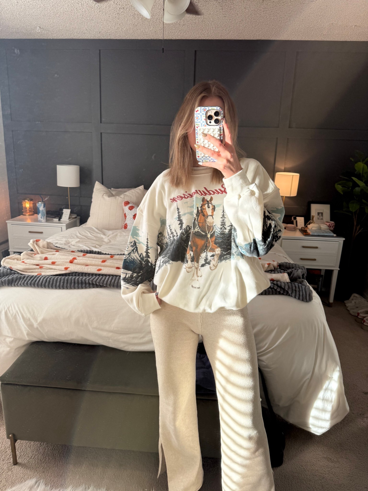 Budweiser sweatshirt on sale at target 🎯 Christmas sweater, Christmas sweatshirt, Clydesdale crew neck, viral Christmas pullover, target finds, Abercrombie dupe

#LTKHoliday #LTKGiftGuide #LTKStyleTip