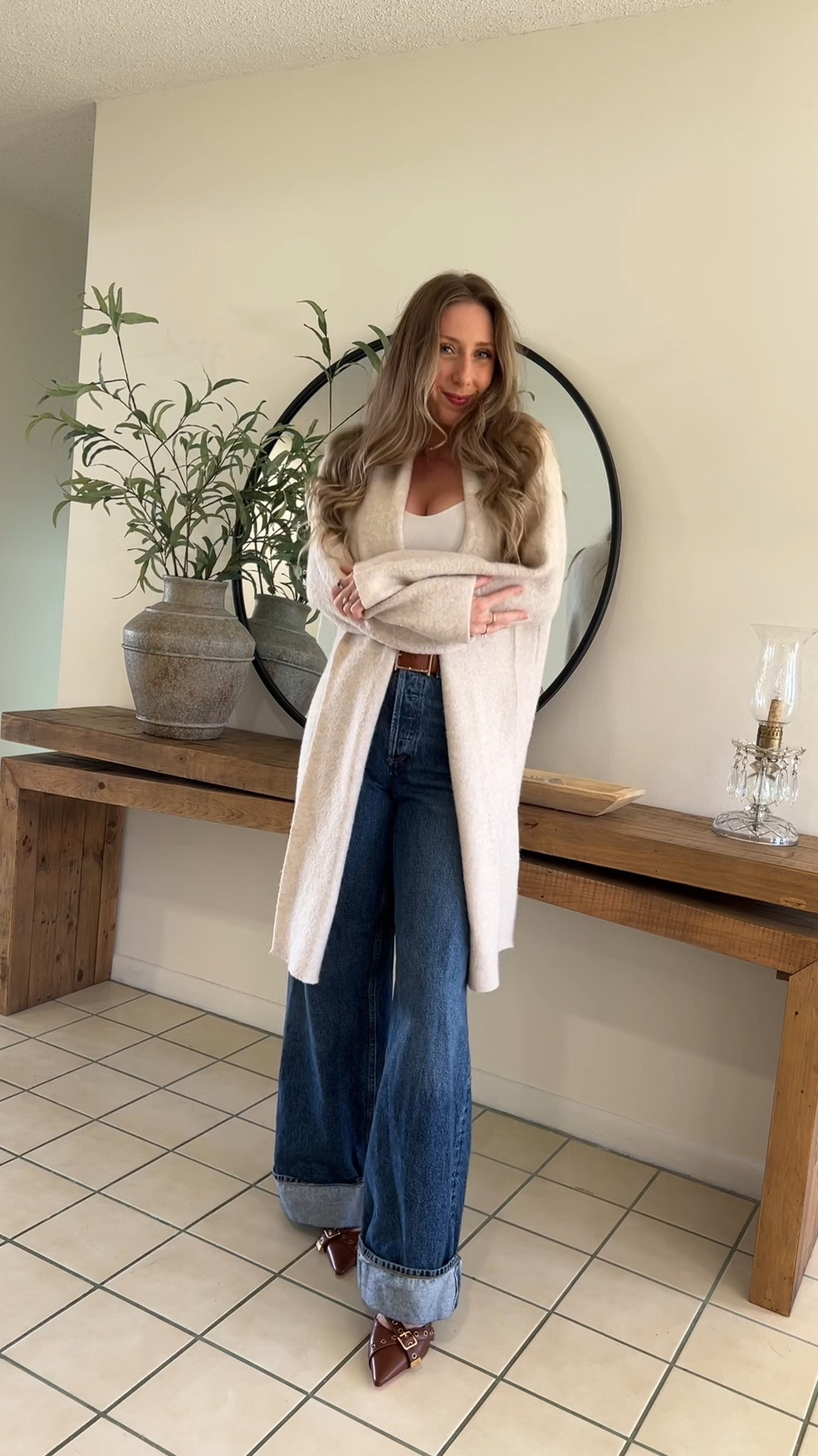 Long cardigan 
Simple outfit 
Casual holiday outfit 
Thanksgiving outfit 
Christmas outfit 

#LTKHoliday #LTKVideo #LTKSeasonal