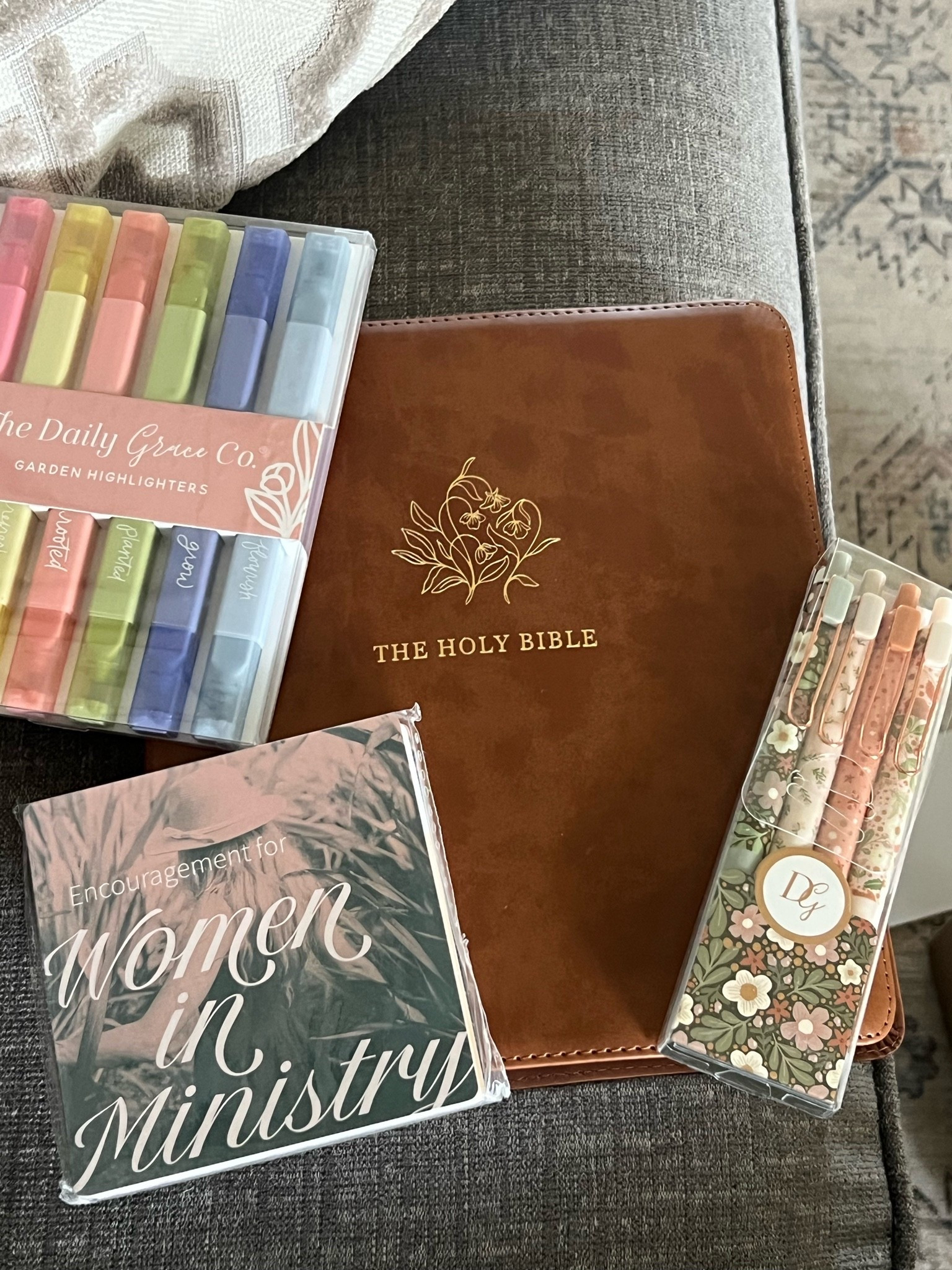 Stunning study/journal Bible + all my fav Bible studies and more 🌸💜🙏

#LTKmorningroutine #LTKselfcare #LTKdayinmylife