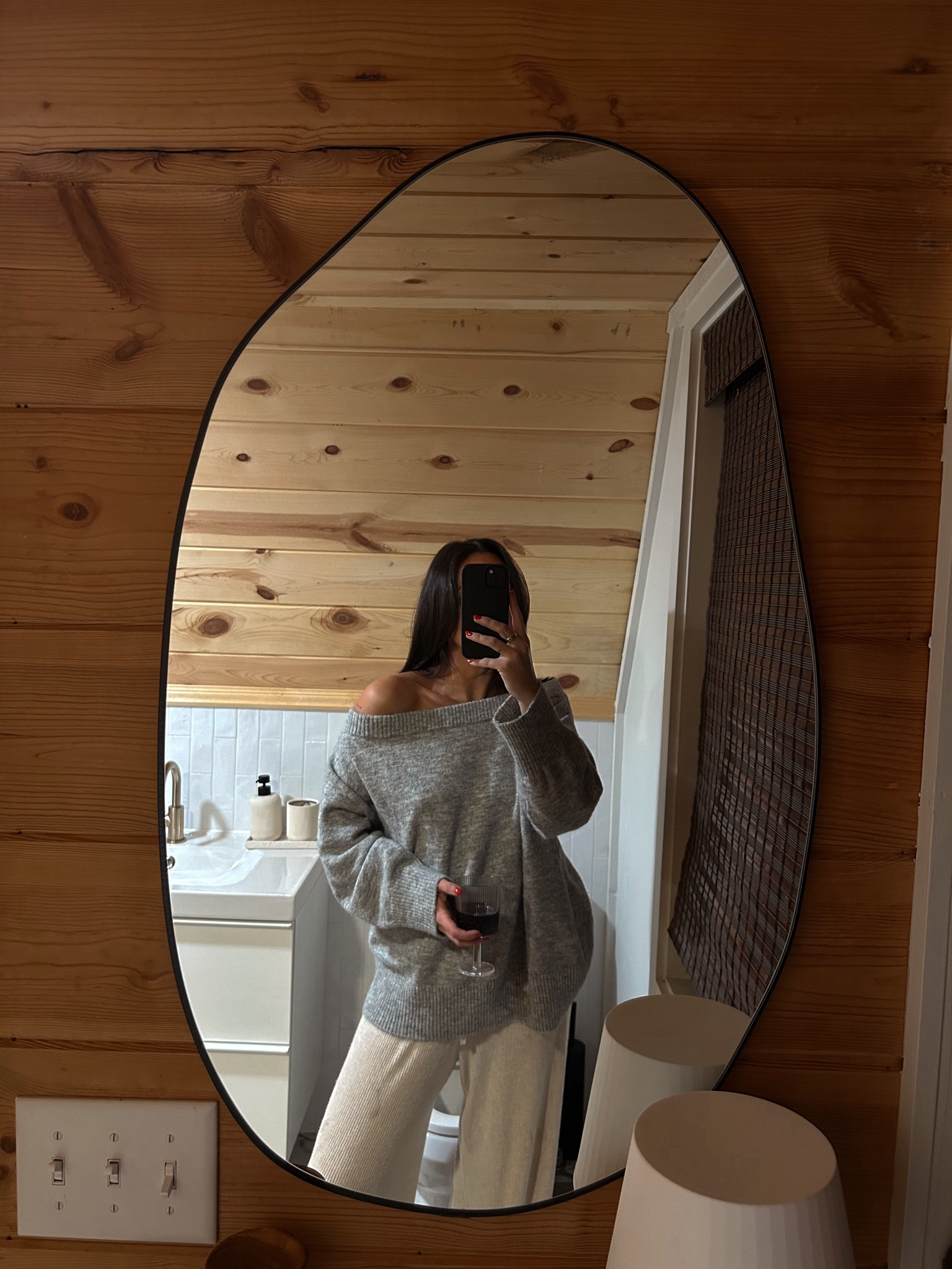 Comfy cabin outfit - top is NAKD

#LTKSeasonal #LTKfindsunder100 #LTKstyletip