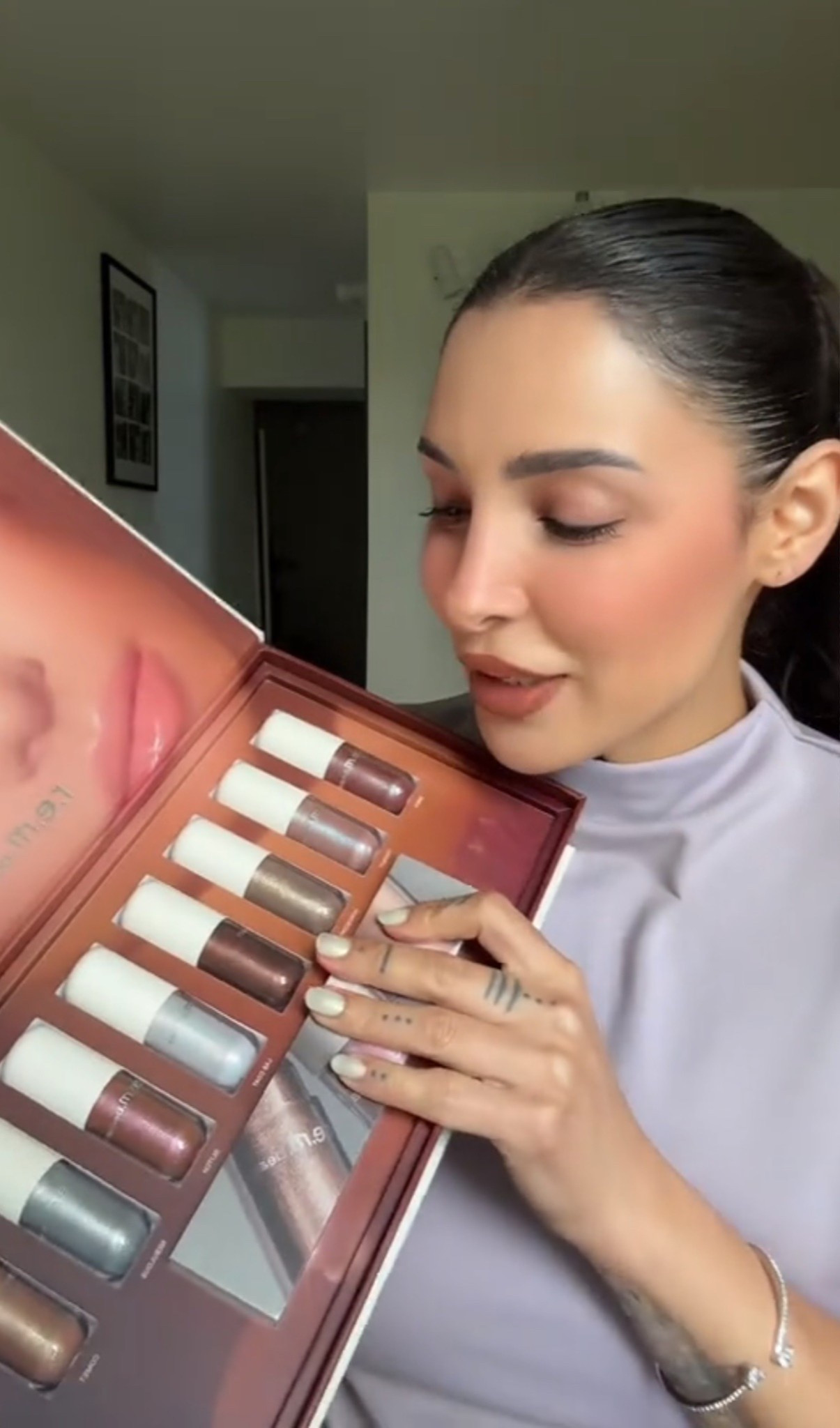 Fards à paupières liquides starlet R.E.M beauty ✨ this glitter is on point ! Shopez ici ➡️

#LTKsummer #LTKbeauty #LTKfrance