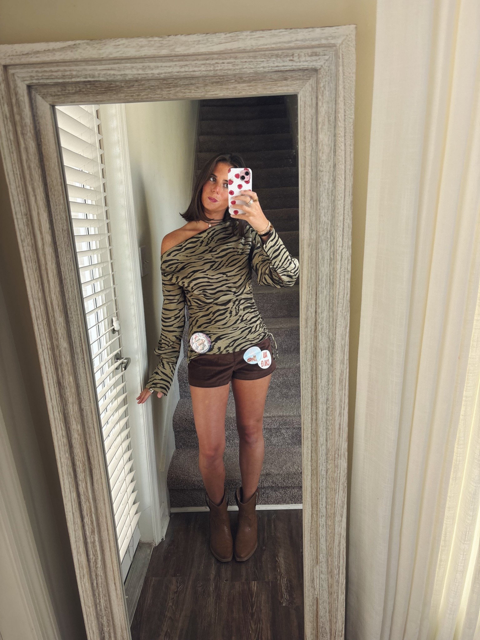 Fall game dayssss ✨✨✨ Obsesseddddd with this one!!!! & use code EVAGRACEM10 @ checkout for $$$ off HART products! 

#LTKFindsUnder50 #LTKSeasonal #LTKStyleTip