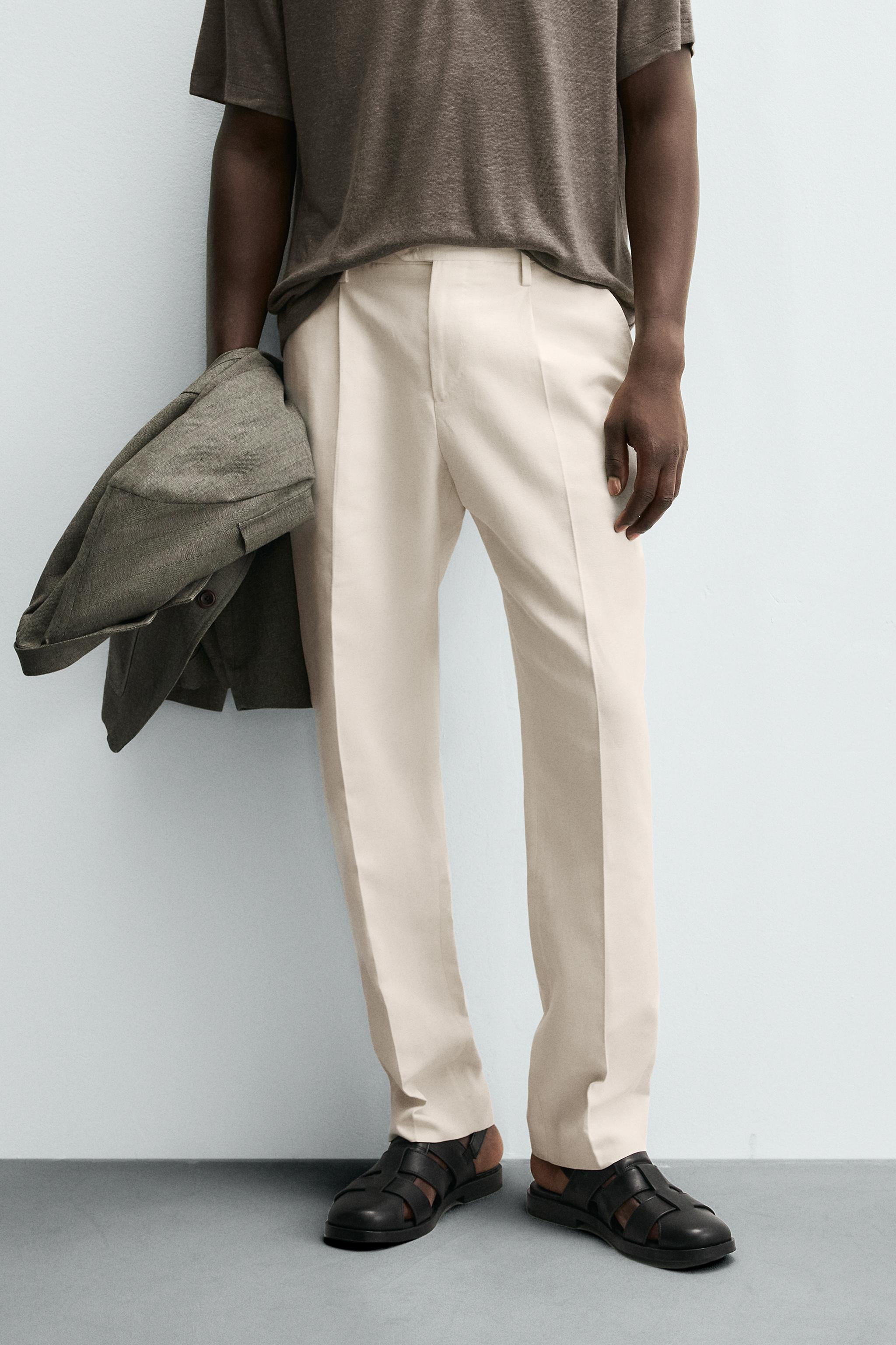 REGULAR FIT PLEATED TROUSERS | Zara AU