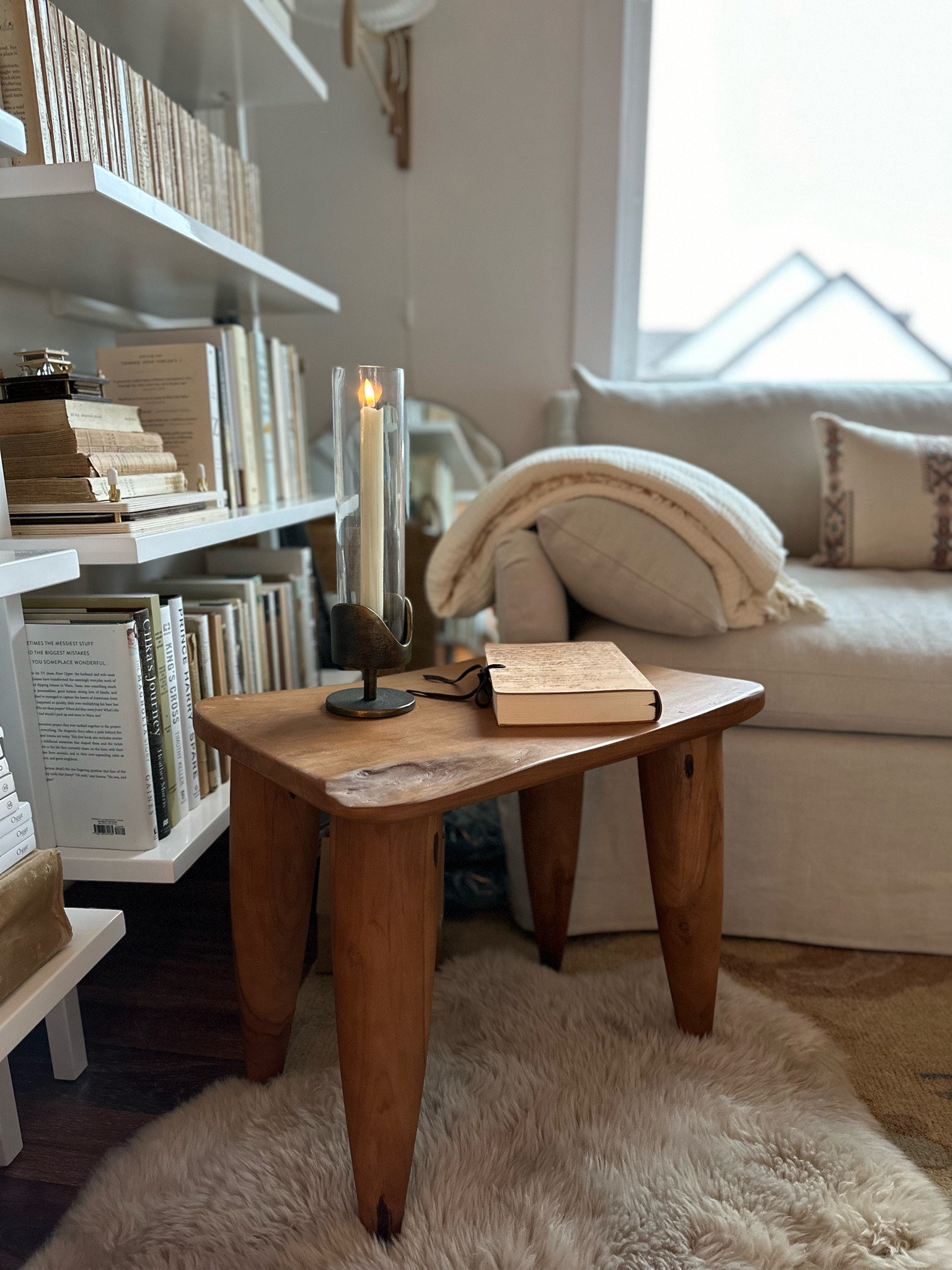 The coziest corner ✨🕯️