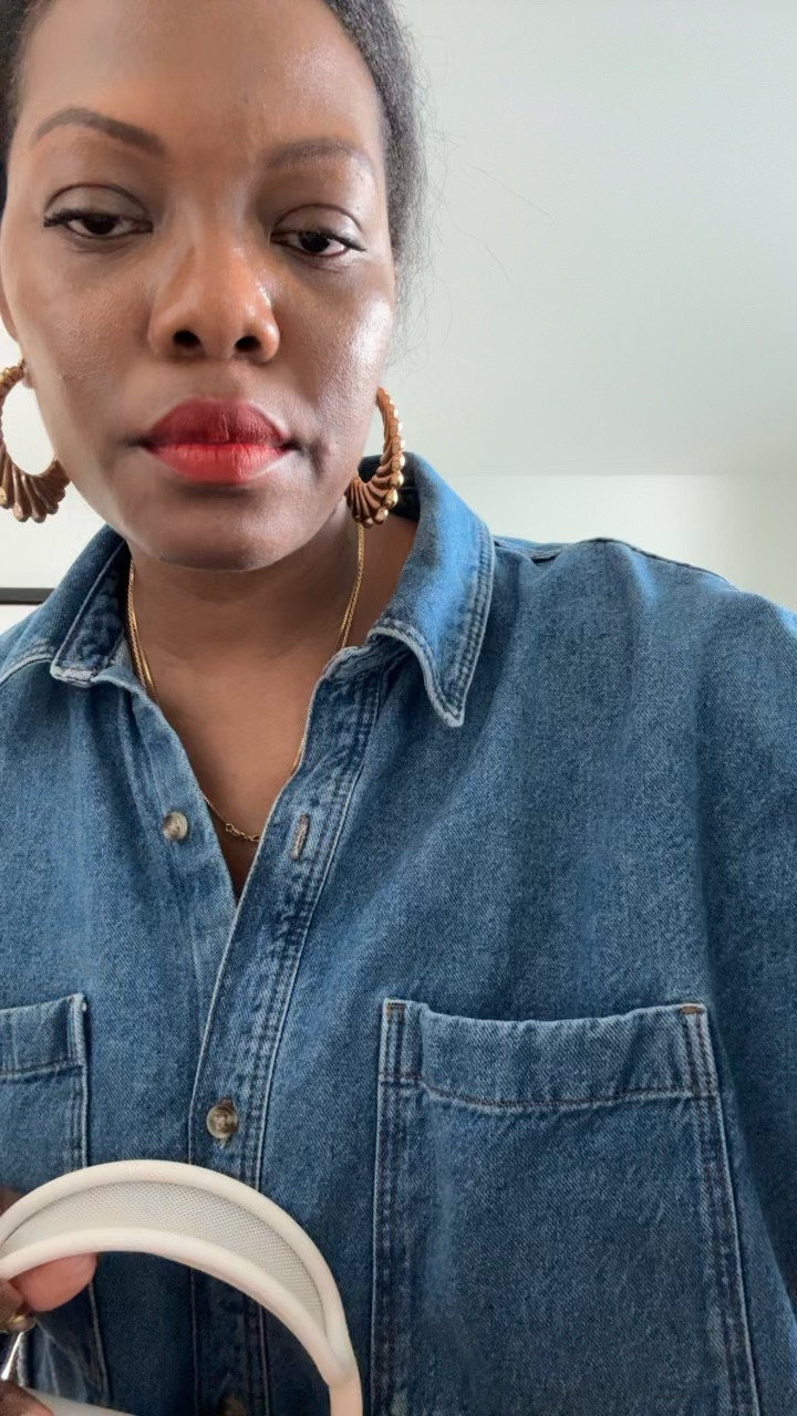 Travel bag essentials

#LTKvlog #LTKmorningroutine