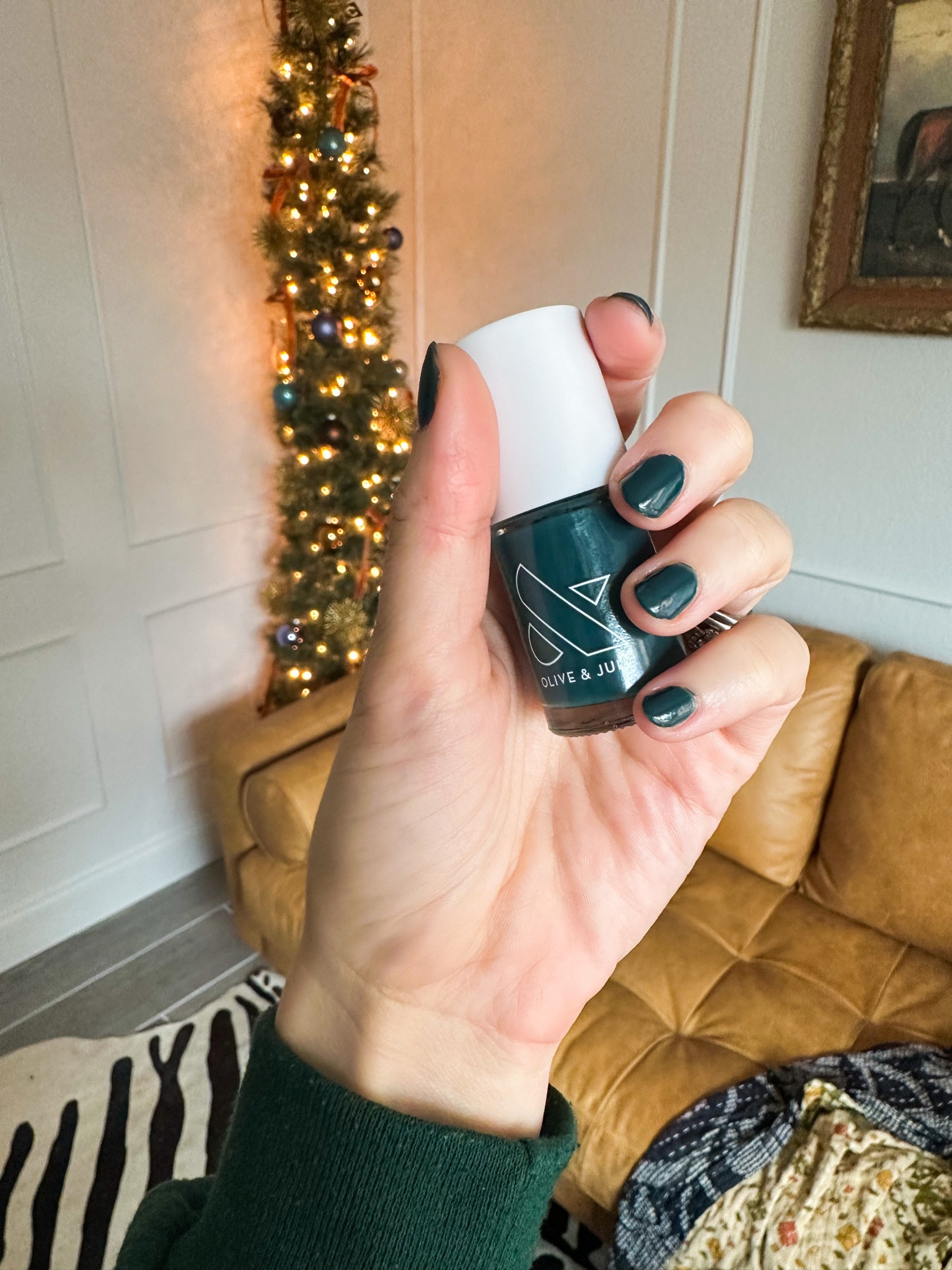 The perfect holiday green 💅!

#nailpolish#greennails #greennailpolish #holidaynails #holidaynailpolish #oliveandjune 

#LTKSeasonal #LTKHoliday #LTKbeauty