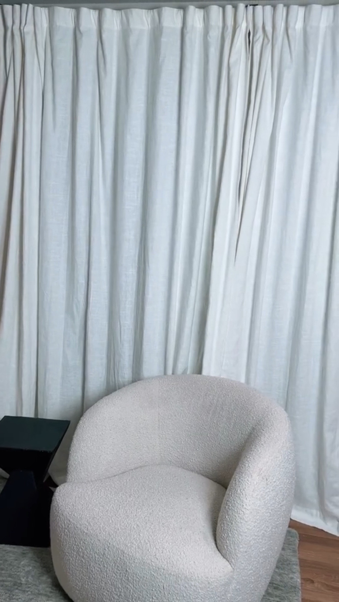 Linen curtain and curtain rod

Living room decor, pottery barn, linen curtain, curtain rod 