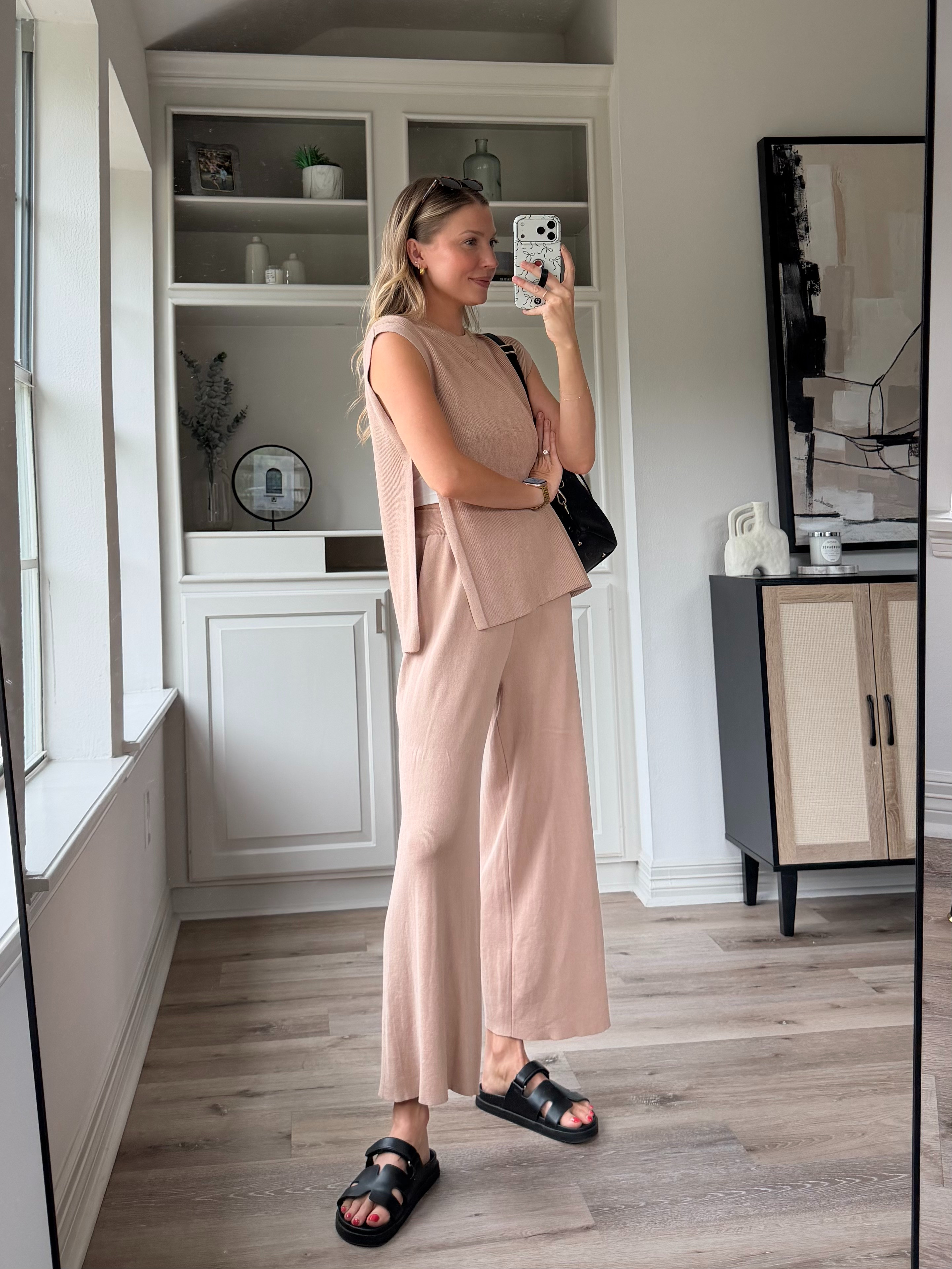 Matching lounge set! Wore this all throughout pregnancy and postpartum! Wearing medium
 

 