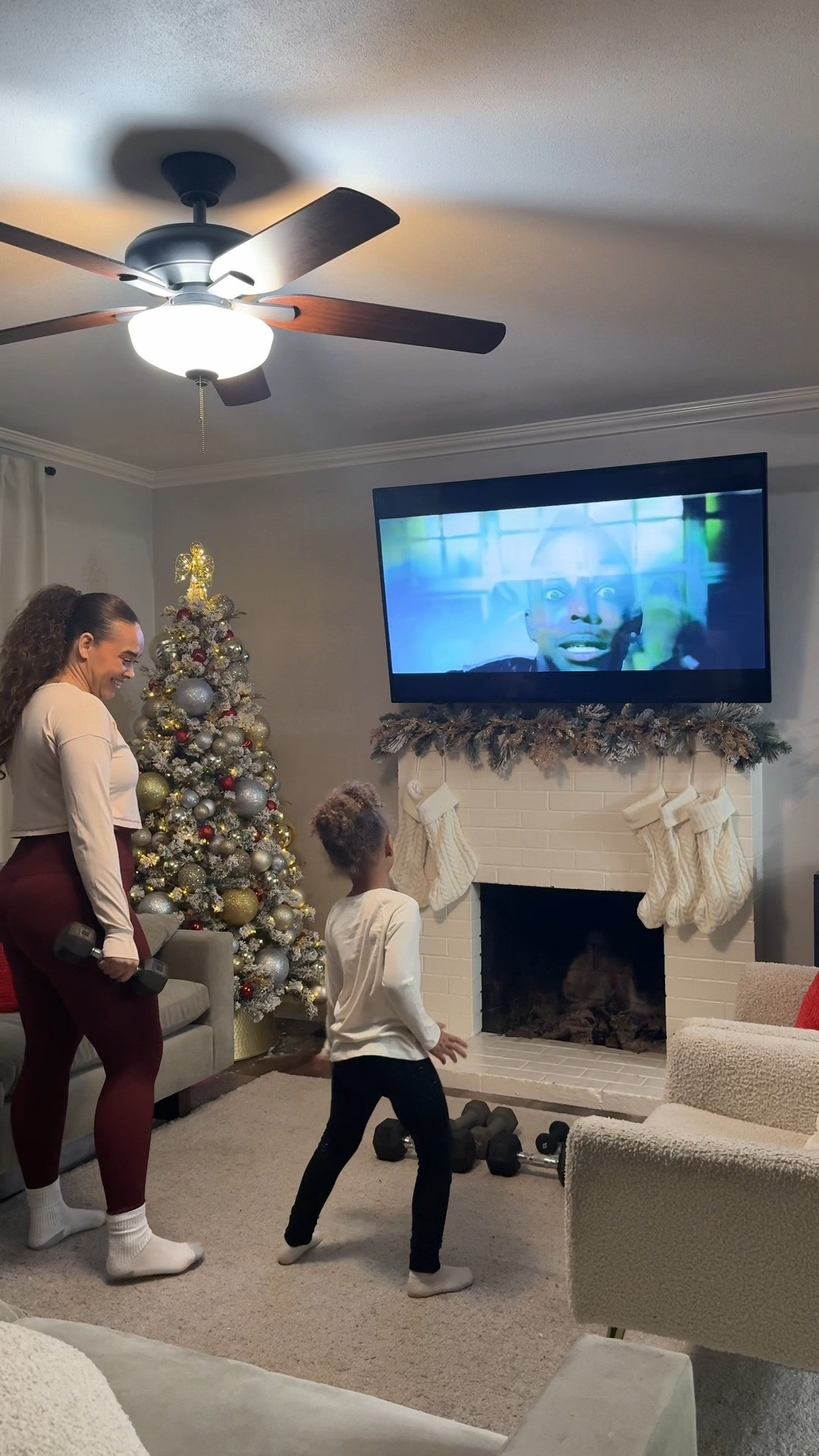 Vlogmas Day 6 - Workout session! 🏋️‍♀️💪

 

#LTKActive #LTKFitness #LTKKids