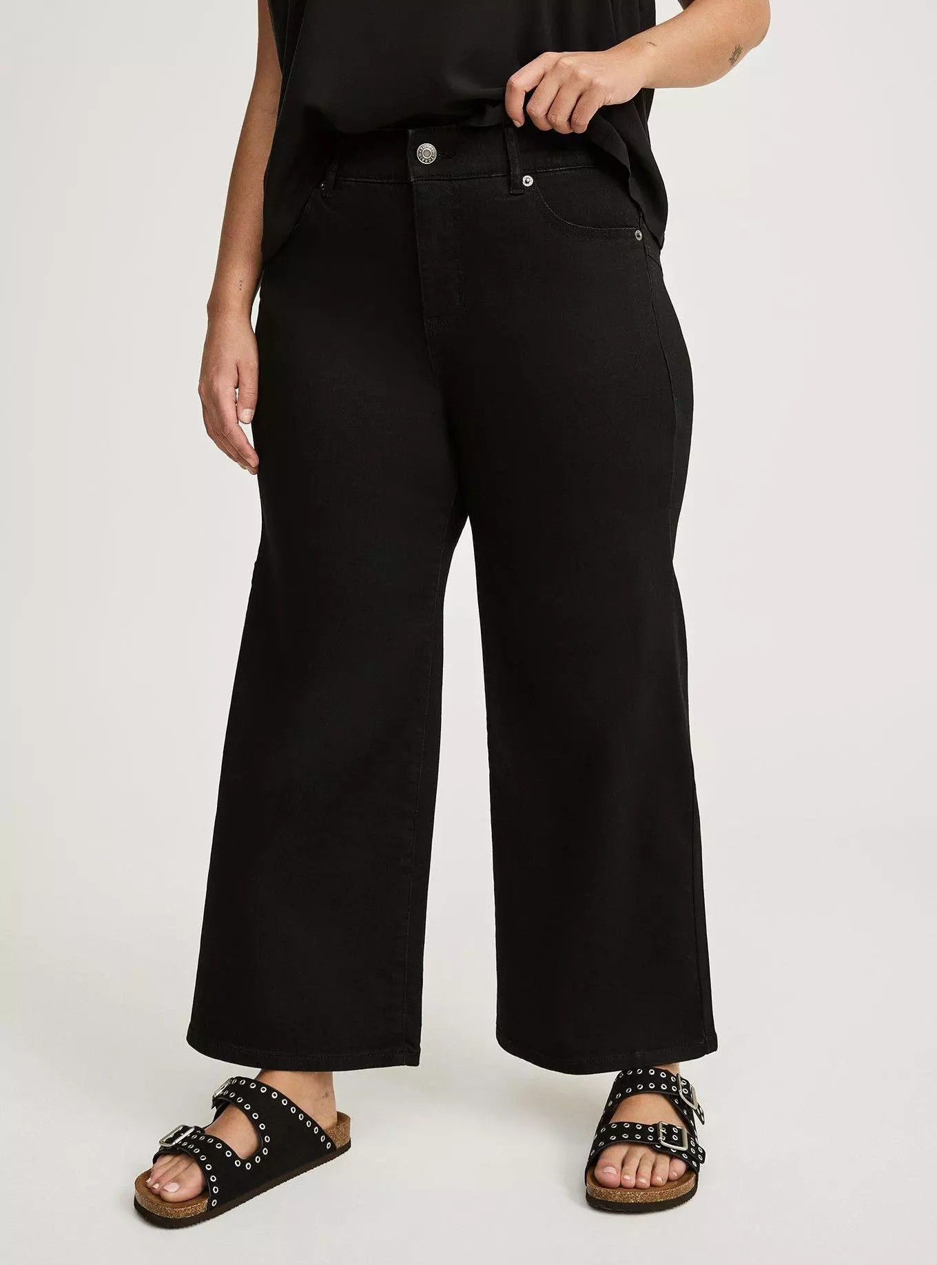 Crop Bombshell Wide Leg Jean | Torrid (US & Canada)