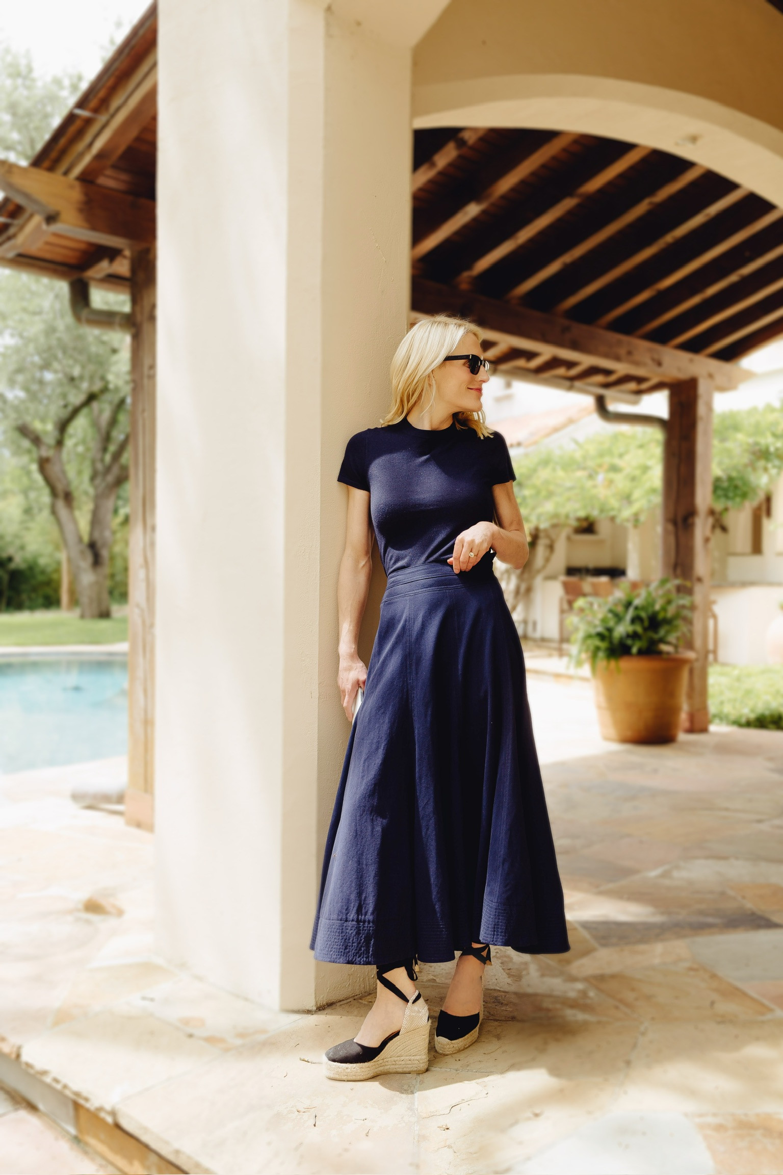 Tuckernuck monochrome mood. I am all about an all-navy moment. 

 #LTKSeasonal #LTKParties #LTKStyleTip