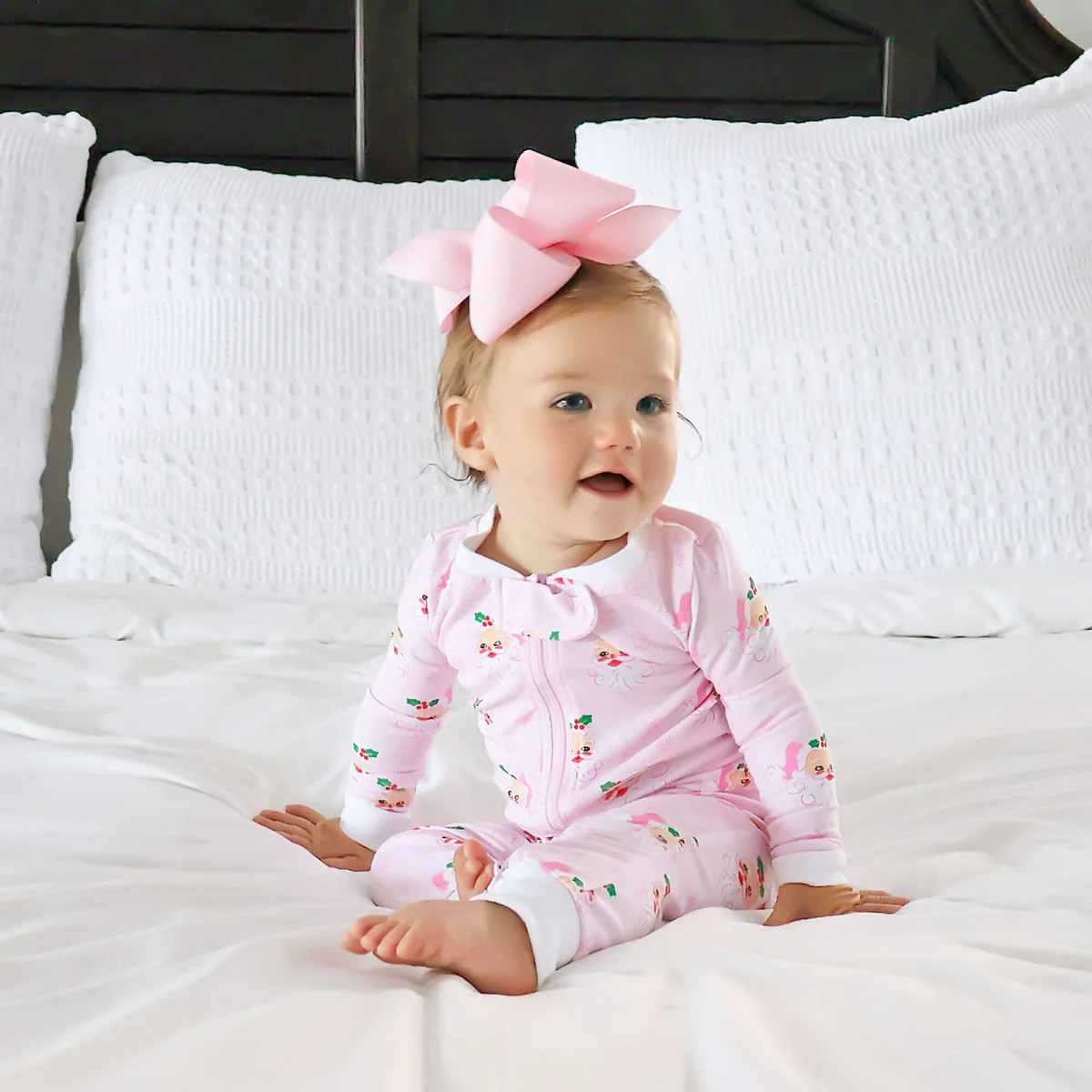 Vintage Santa Pink Print Zip Sleeper | Classic Whimsy