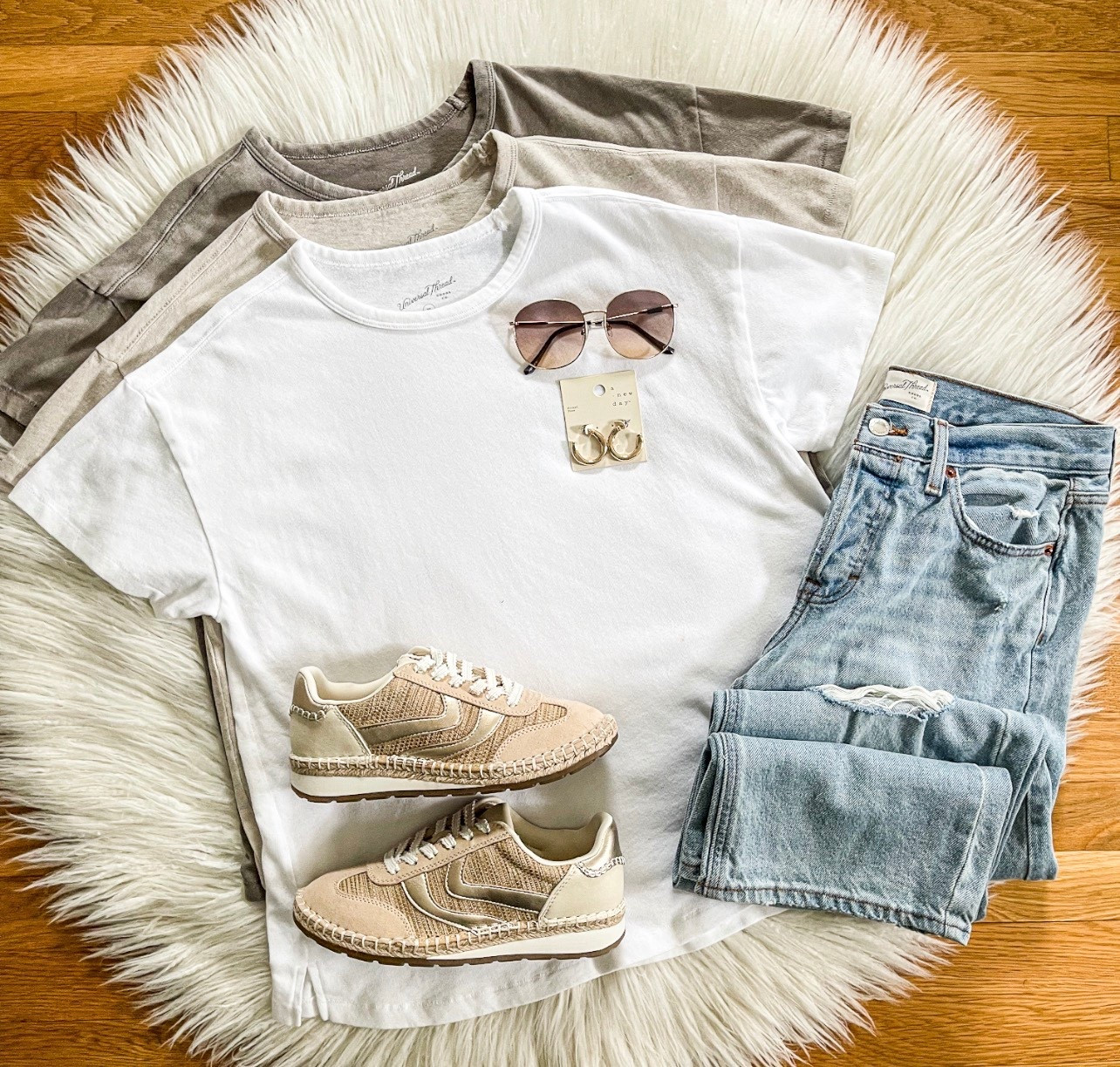 These Tees 👏 So soft & lightweight !