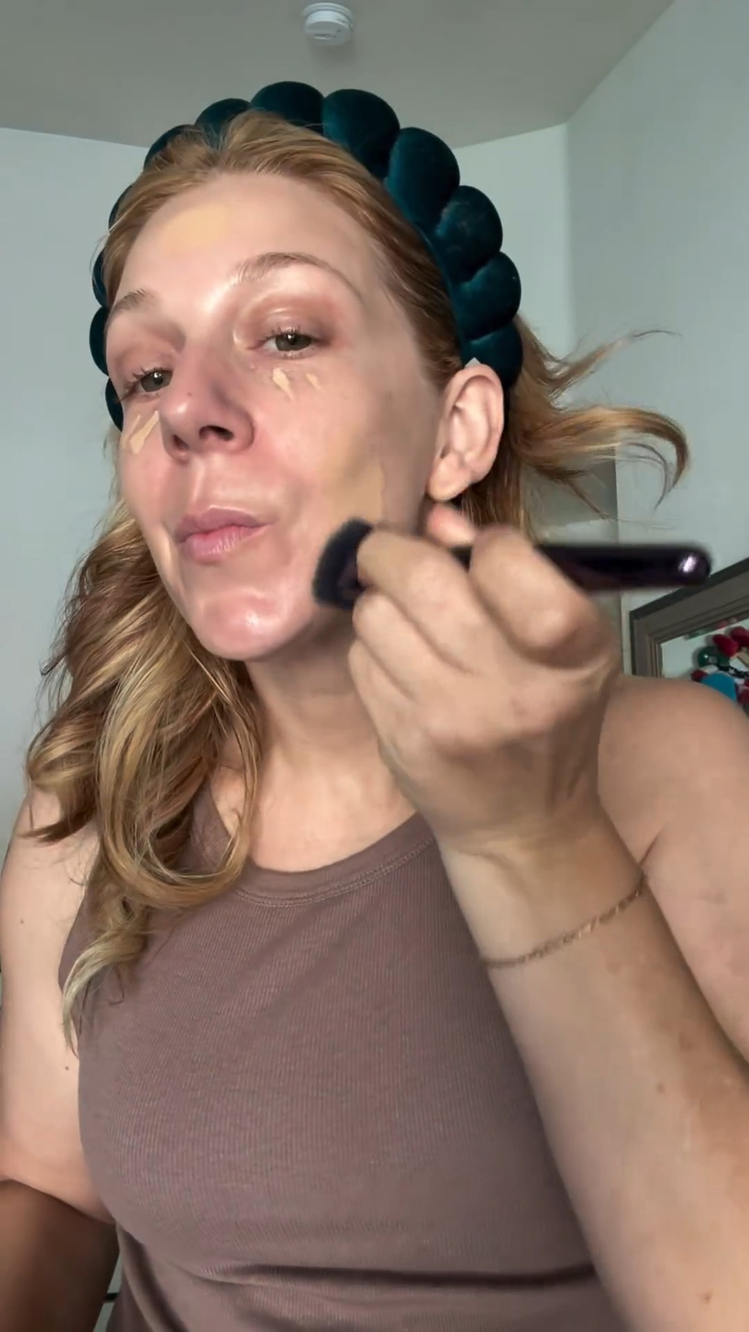 ✨ Foundation that acts like skincare? Yes, please. ✨
Just tried the new Jane Iredale Skintuition Radiance Boosting Foundation and I’m obsessed.

☁️ Lightweight, breathable, buildable coverage
🌞 SPF 30 physical protection
💧 Packed with hyaluronic acid + skin-loving superfoods
💫 Radiant, natural finish that looks like your skin — just glowier

Bonus? It blurs texture and fine lines and comes with a 100% color match guarantee 👏🏼

#SkinButBetter #JaneIredale #CleanBeauty #SPFGlow #FoundationThatHeals #MakeupWithBenefits #GlowingSkin #ComplexionPerfection #SkincareMeetsMakeup @janeiredale

#LTKStyleTip #LTKFindsUnder50 #LTKBeauty