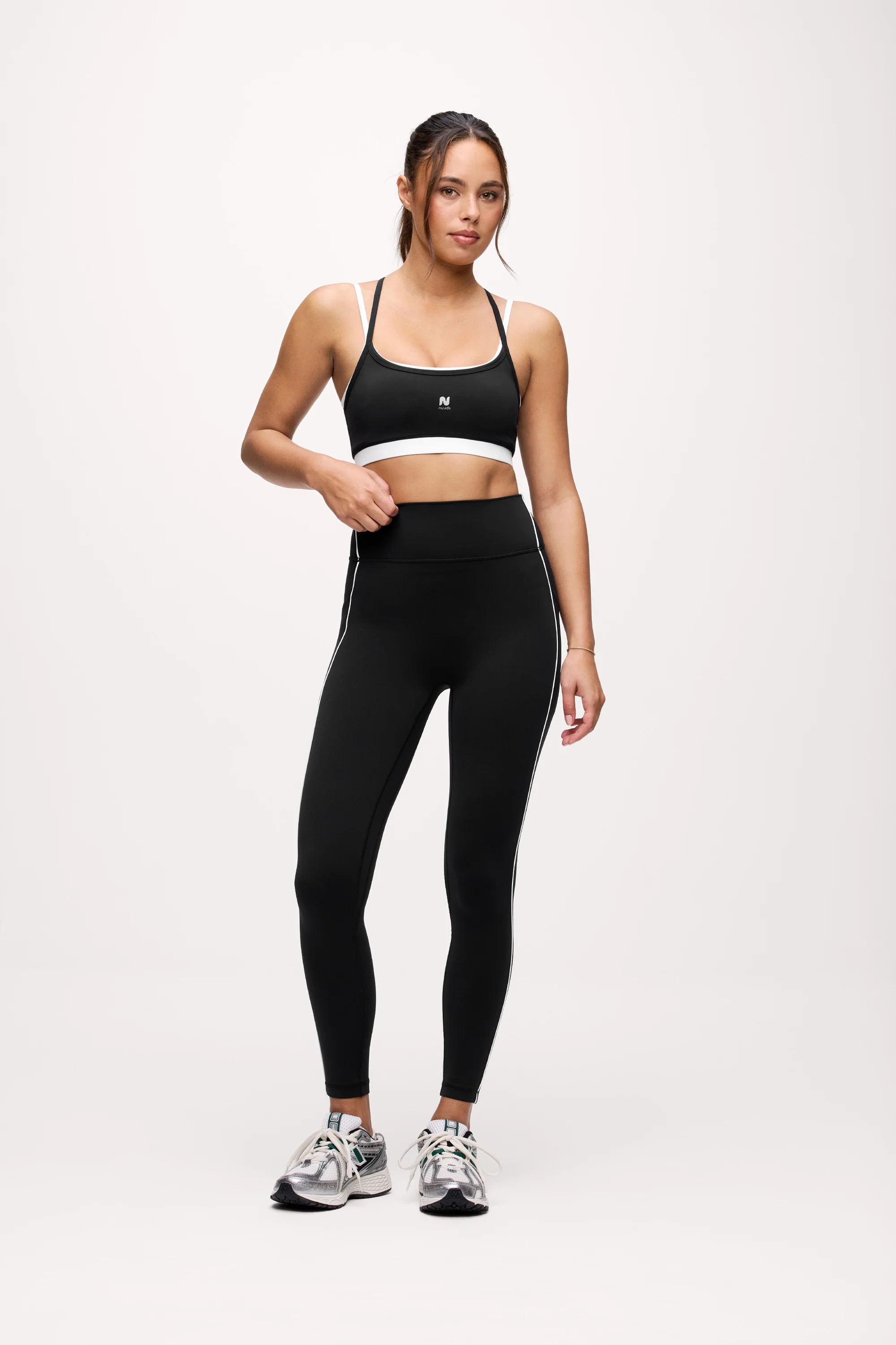 Motion
      
    
  
  Piped Legging with Pocket | nuuds