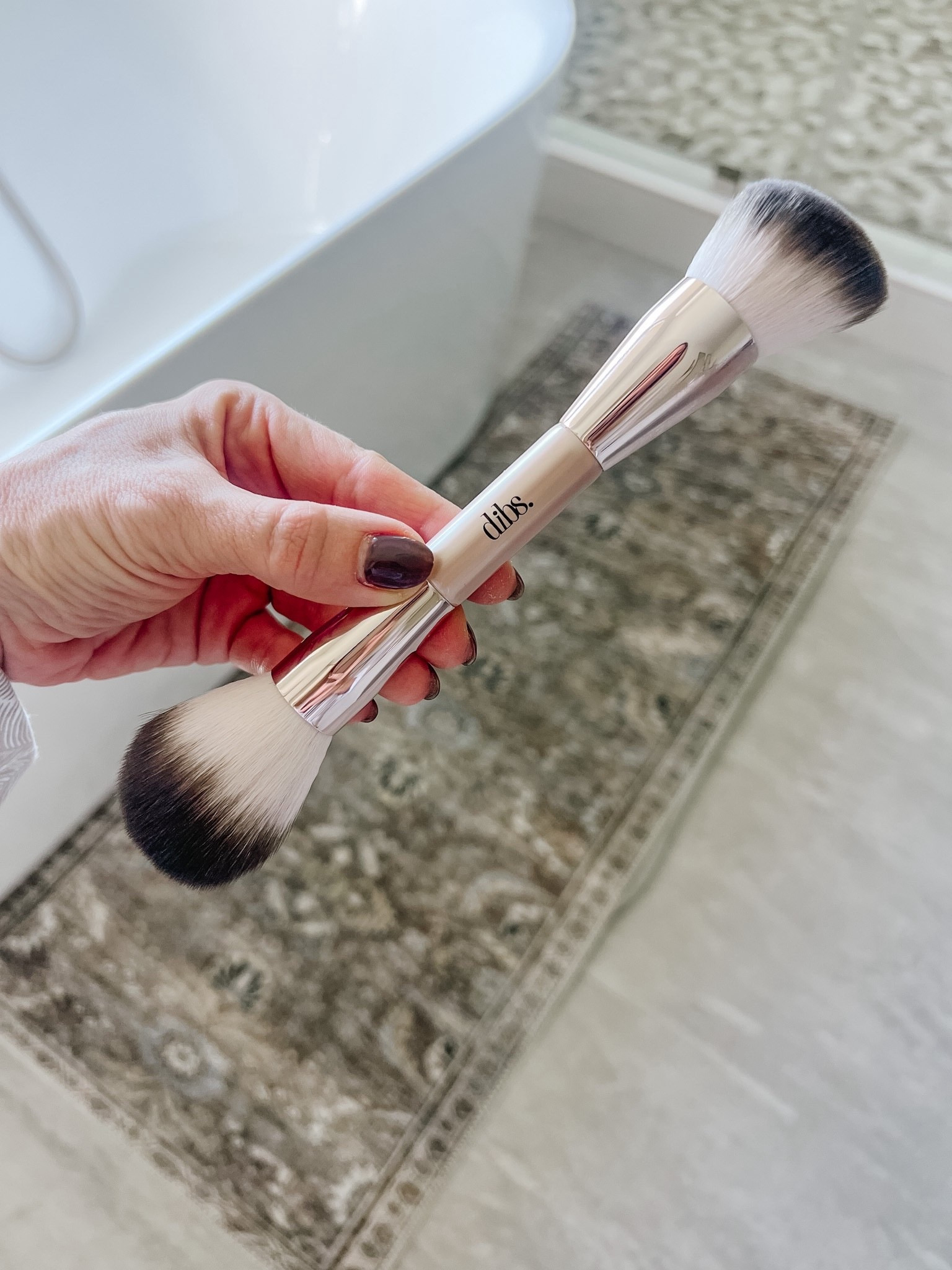 dibs beauty duo makeup brush 

#LTKBeauty #LTKselfcare #LTKgrwm