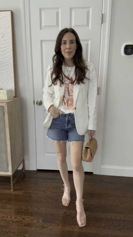 Styling a white blazer for Spring.


#LTKSeasonal #LTKfindsunder100 #LTKstyletip