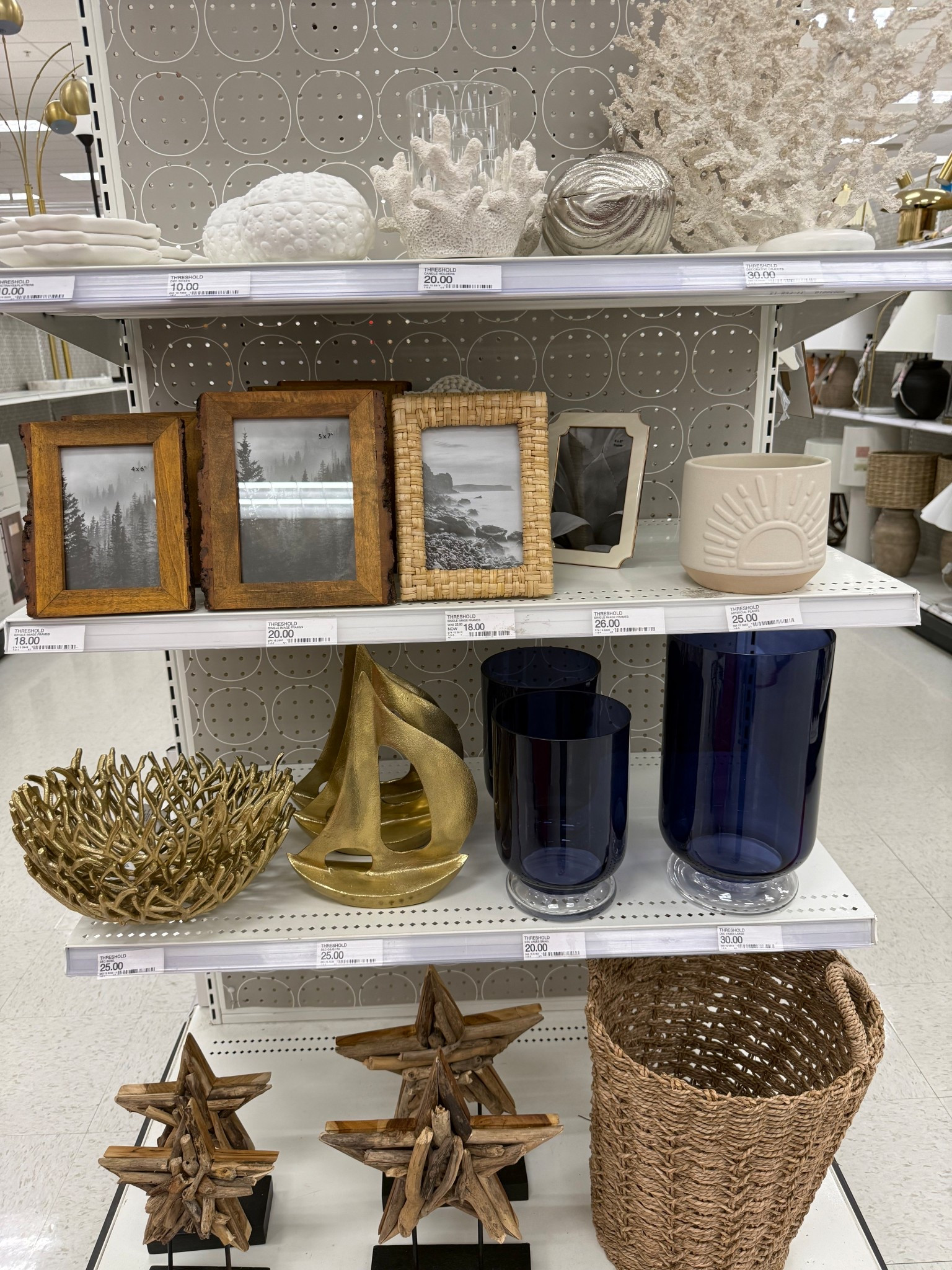 Loving these coastal home decor finds 