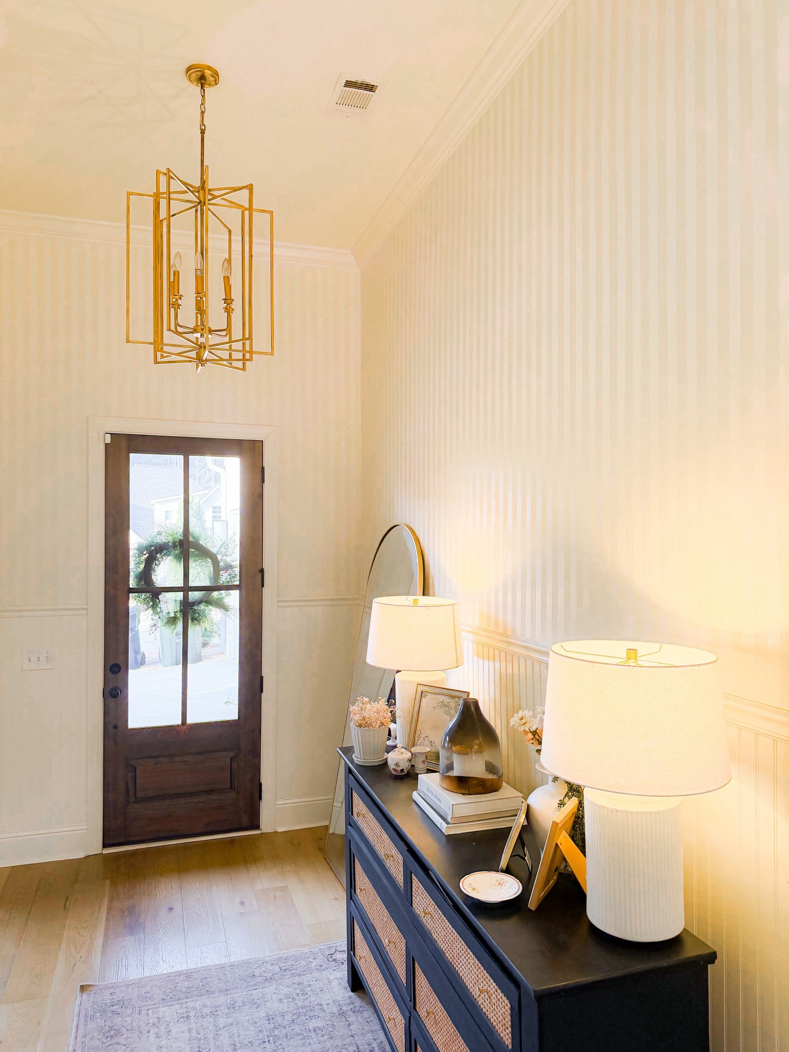 Pendant lights I’m eyeing and loving! Most come in multiple sizes and finishes!