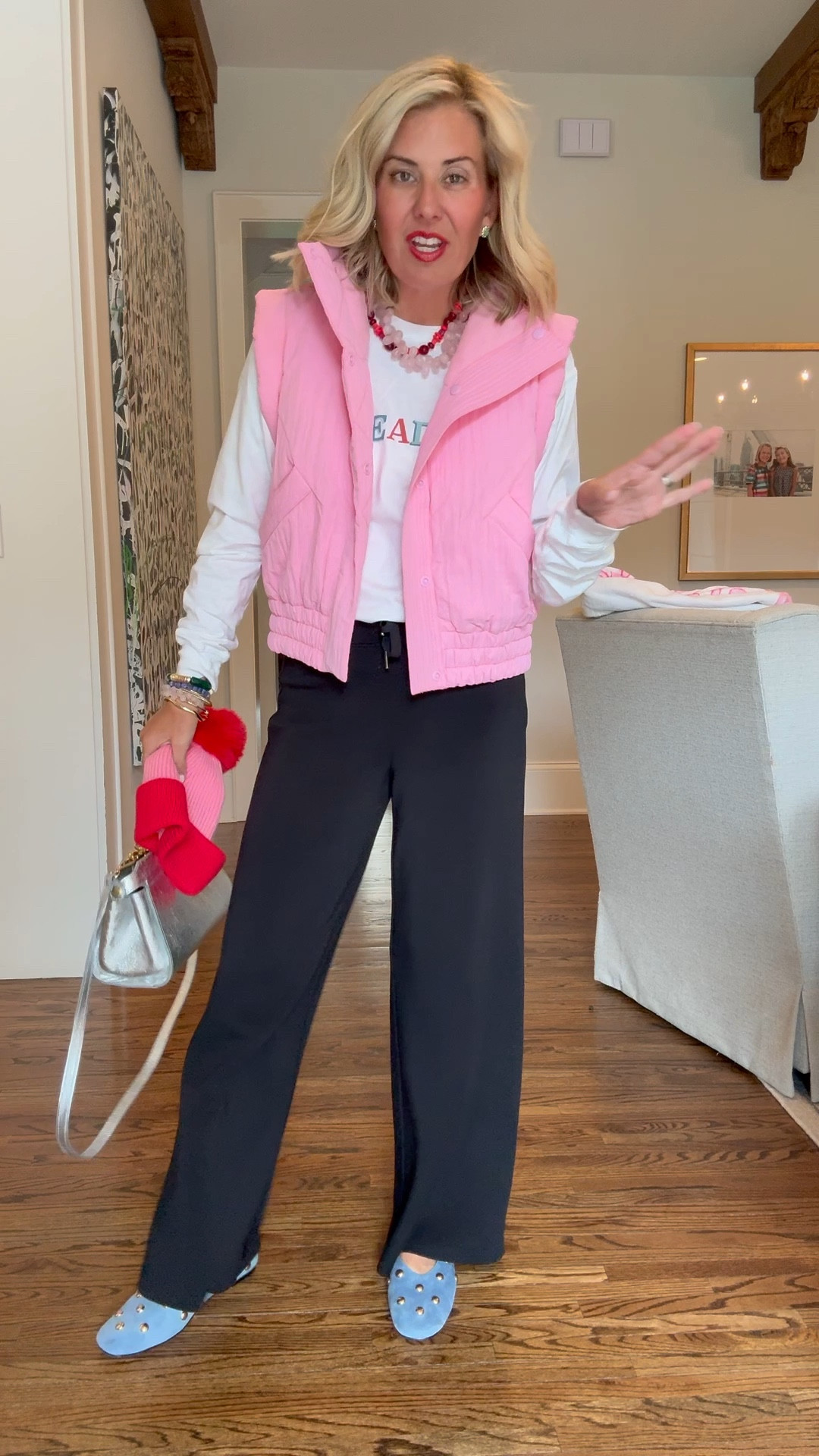 How to… wear a t shirts but still look cute! 1. Accessorize (I’m about to) 2. Cute shoes 3. Fab layer! 

Done and done!

#LTKStyleTip #LTKGiftGuide #LTKHoliday