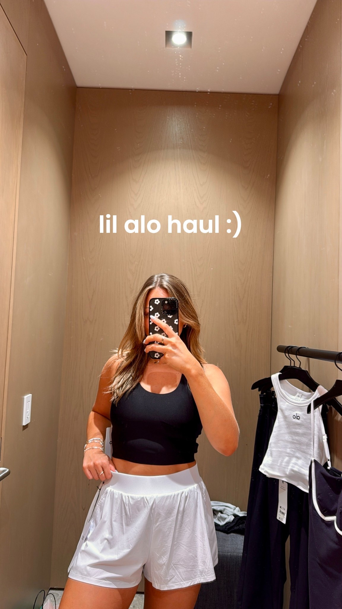 the mall of america finally got an alo so I obviously had to do a mini haul