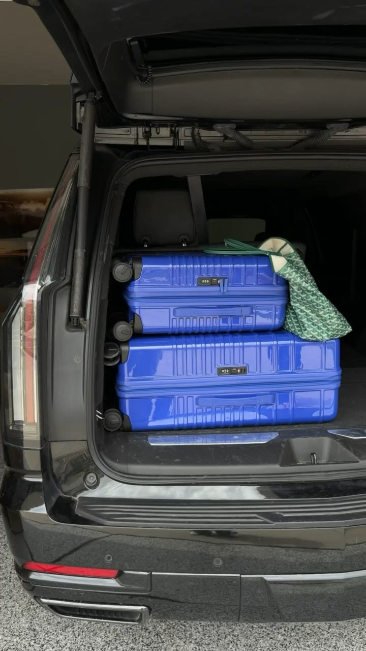 My favorite suitcases are still on sale!! Love this new blue color!

Beis sale, Nordstrom anniversary sale, blue luggage @beistravel

#LTKSaleAlert #LTKTravel #LTKSeasonal