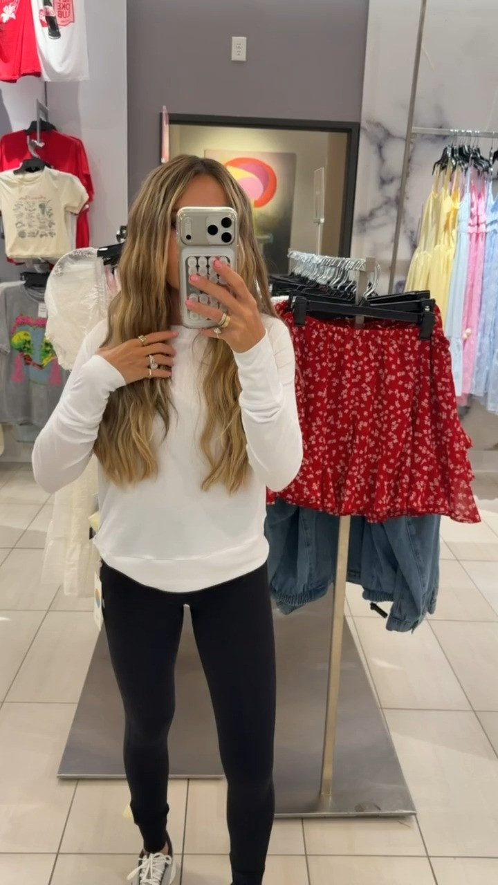 Nsale, Nordstrom sale, anniversary sale, summer sale, basic top, staple top, closet staple, petite, active wear, fashion finds

#LTKootd #LTKSaleAlert #LTKPetite