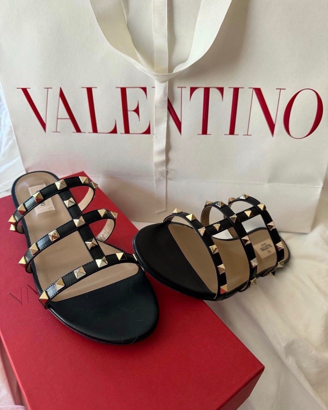 Sandals 
Summer 
Designer 
Outfit 


#LTKOver40 #LTKgrwm #LTKootd