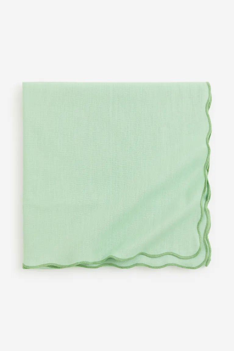 Scalloped-edge Tablecloth - Light green - Home All | H&M US | H&M (US + CA)