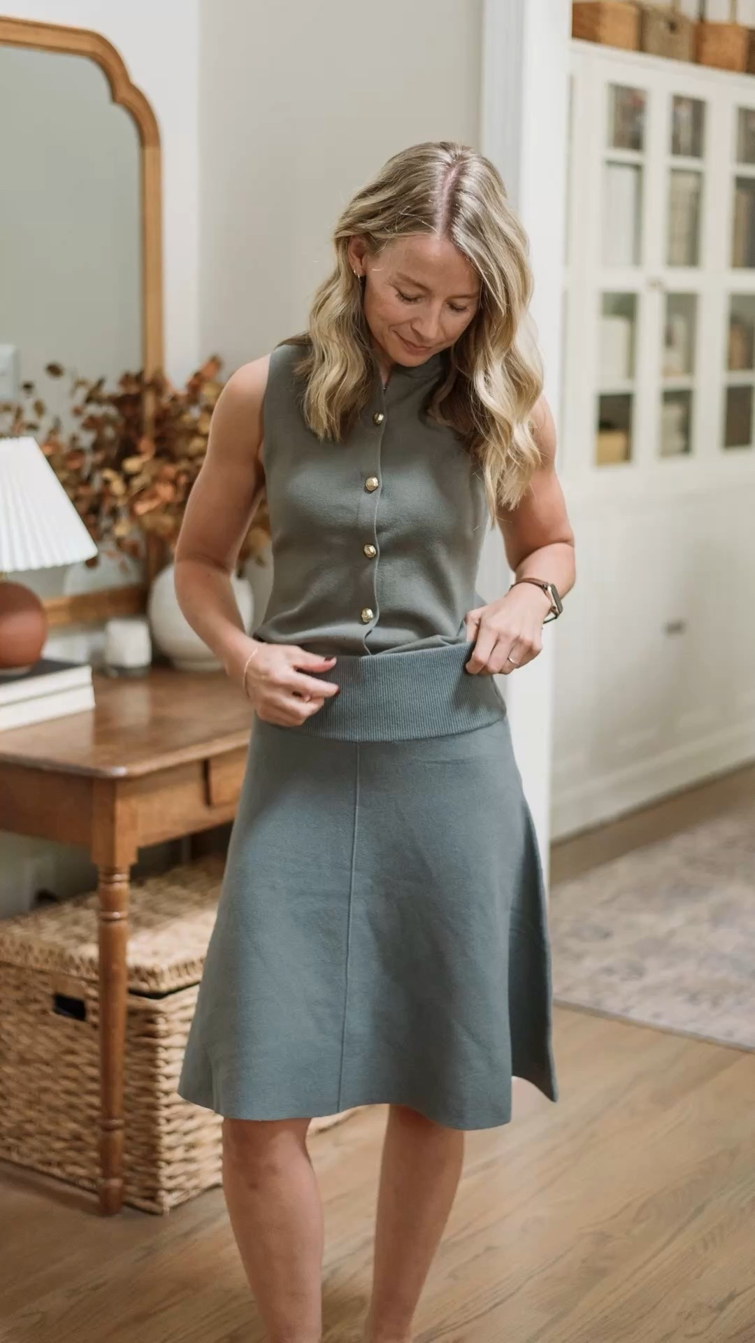 #WalmartPartner 
More fall drops I’m loving: ribbed henley (Papyrus Beige), barrel jeans in brown, double-lined v-neck tee in 2 colors, knit vest + skirt, matching cardigan. All items linked—tap to shop in the LTK app.

#walmartfashion @walmartfashion

#LTKStyleTip #LTKFindsUnder50 #LTKWorkwear