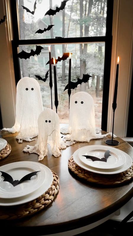 Spooky Halloween ghost craft. 

halloween diy - halloween decor - halloween ghosts

#LTKHalloween