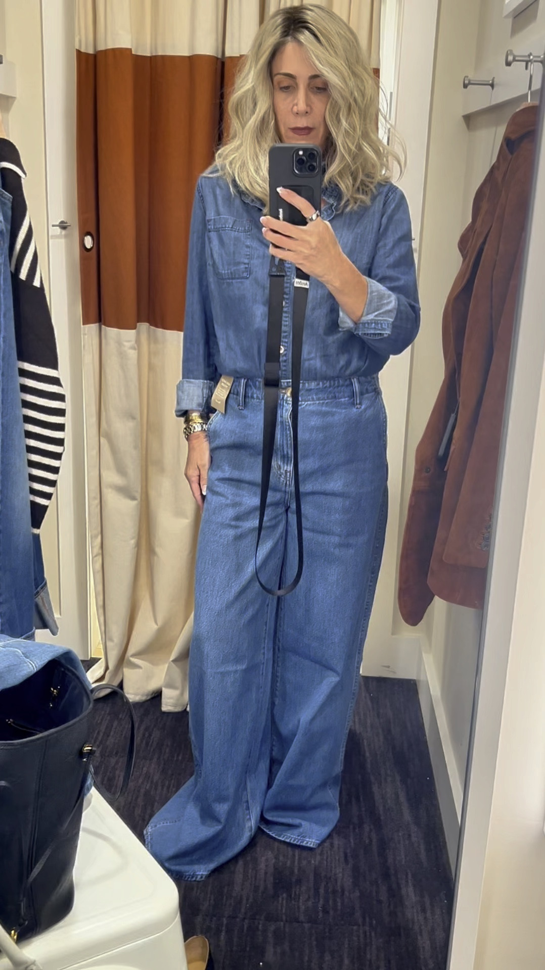 If I were 6’ tall I’d totally bring these home. But I’m 5’6” and not sure I want one pay extra $$$ to have them tailored. Other than that I ❤️ the fit. 

#LTKSeasonal #LTKOver40 #LTKStyleTip