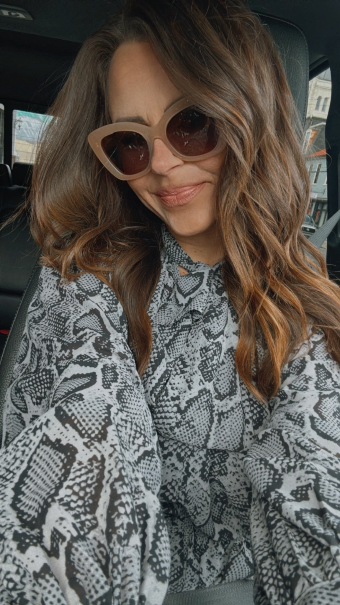 court room ootd 👨‍⚖️✨✌️

snakeskin vibes -> bc my bite is venomous🐍🖤😎





#LTKParties #LTKSaleAlert #LTKWorkwear